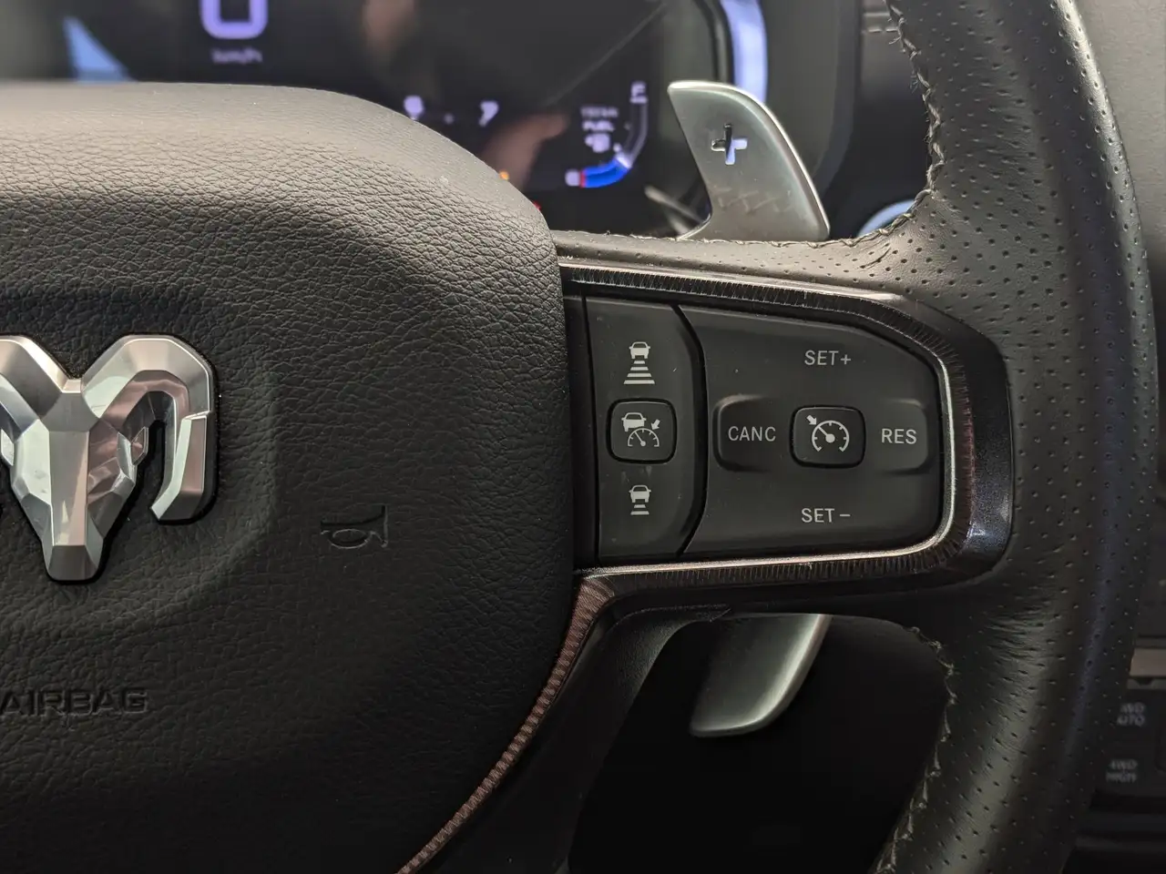 RAM 1500 снимка RAM 1500