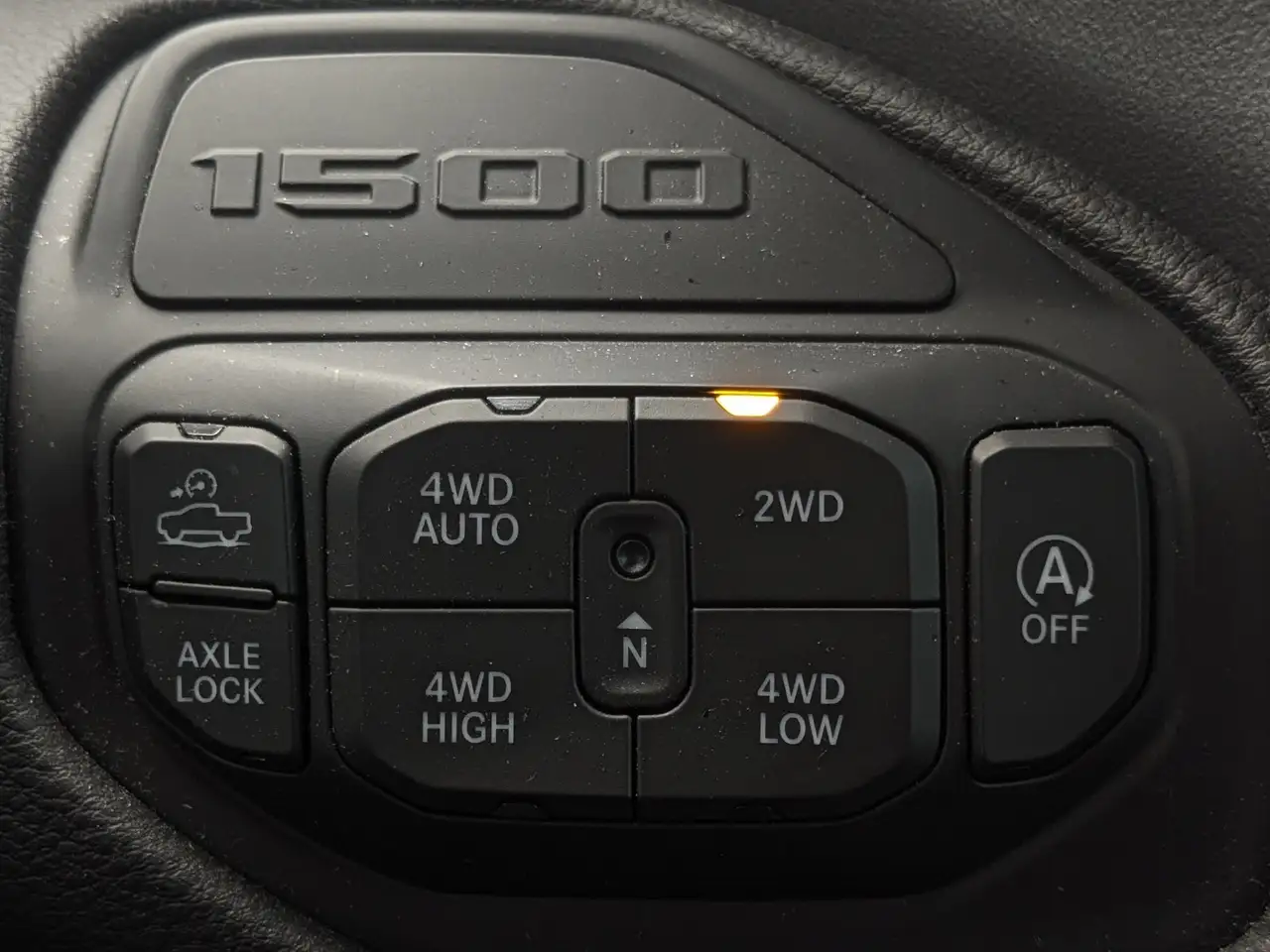 RAM 1500 снимка RAM 1500
