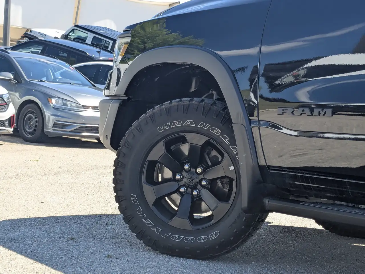 RAM 1500 снимка RAM 1500