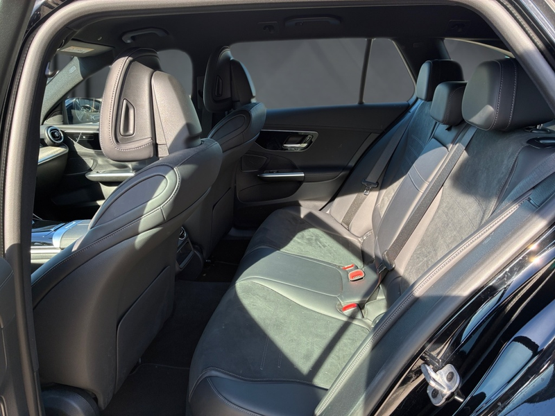 Mercedes-Benz C 300 T AMG+LED+AMBIENTE+MBUX+CARPLAY+KAMERA+AHK — photo 8
