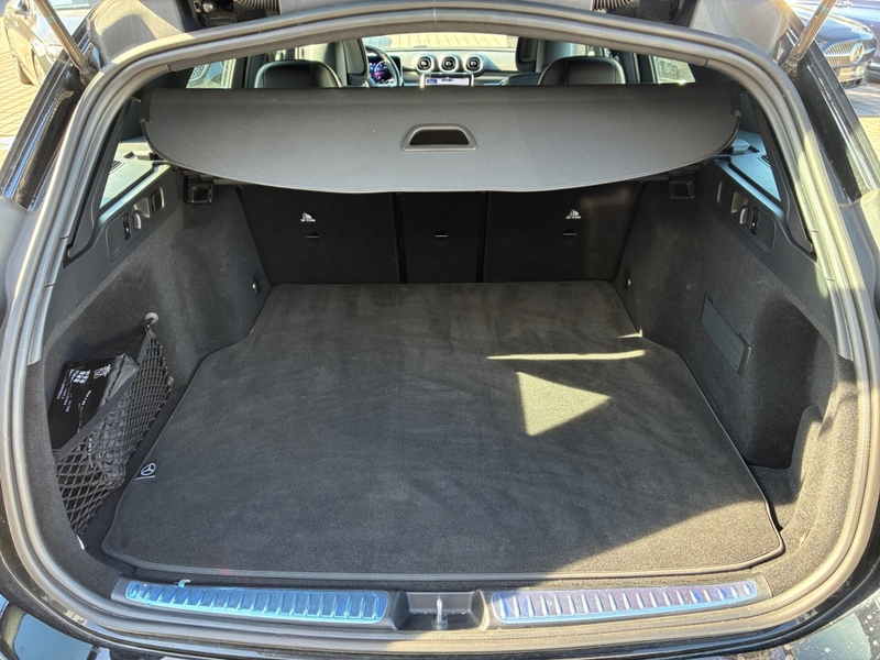 Mercedes-Benz C 300 T AMG+LED+AMBIENTE+MBUX+CARPLAY+KAMERA+AHK — photo 12