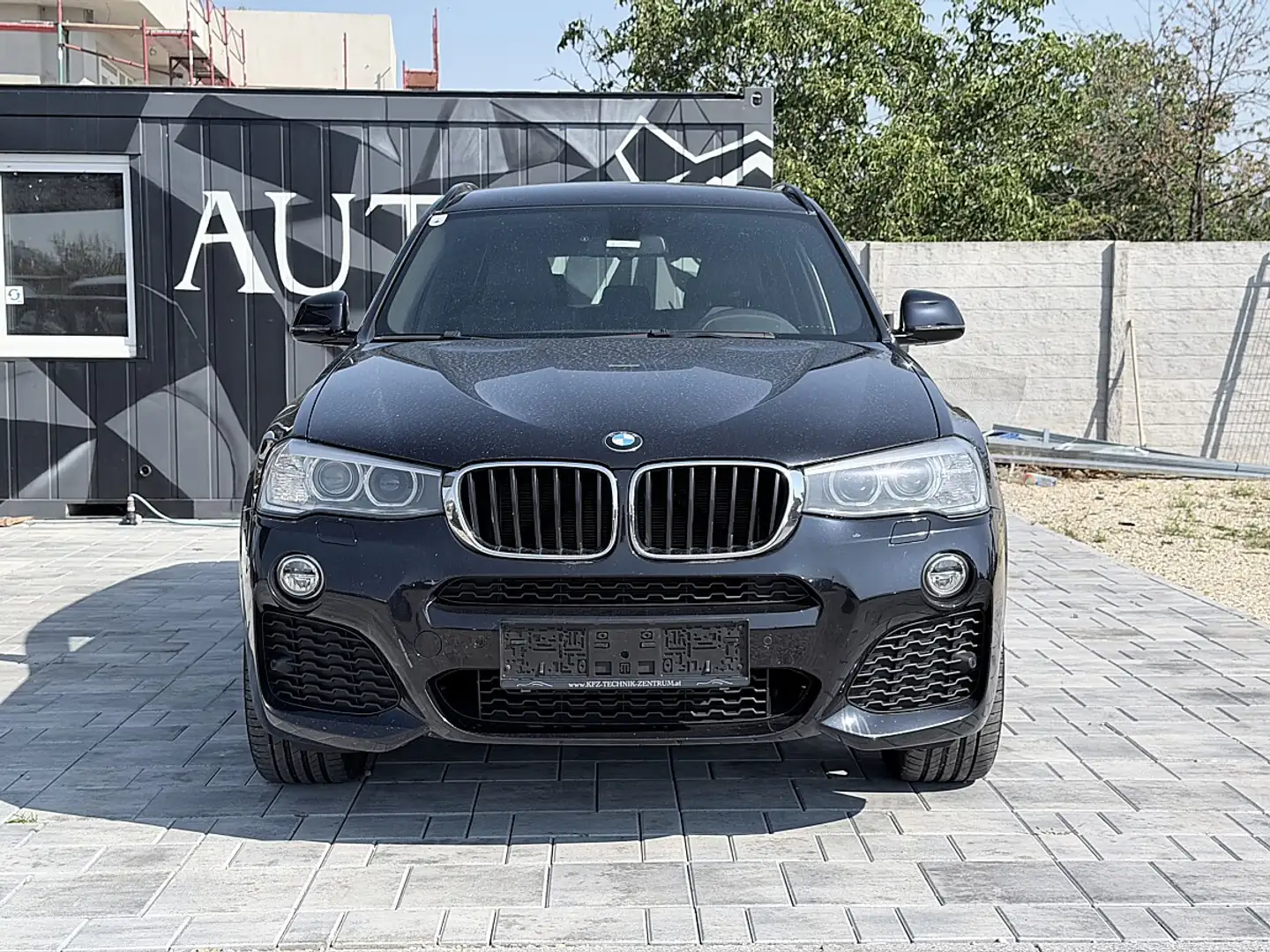 BMW X3 xDrive 20d M-Paket Aut. Schwarz - 2