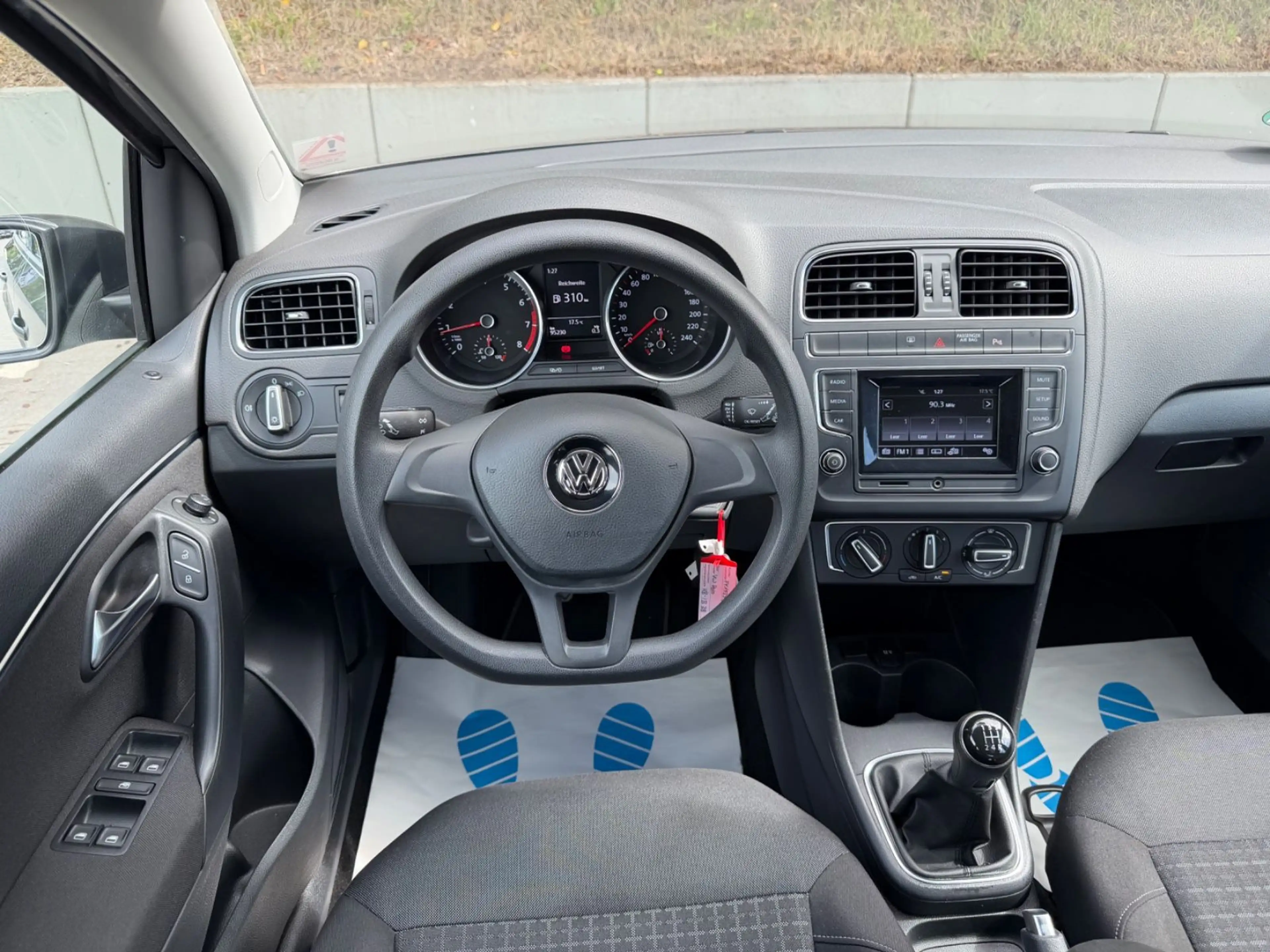 Volkswagen Polo V Comfortline/1 HAND/KLIMA/ALU/GEPFLEGT — photo 10
