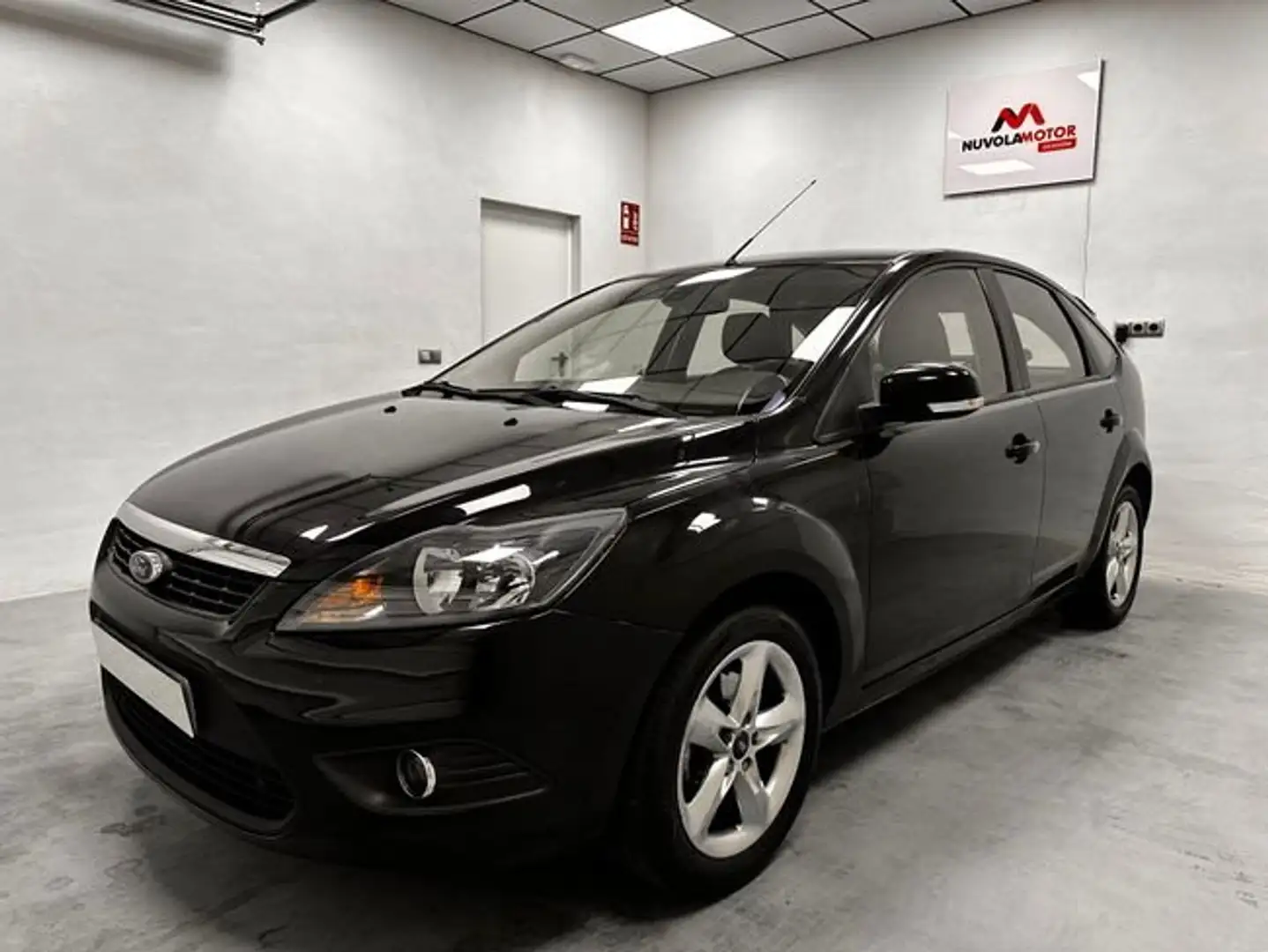 Ford Focus 1.6 Trend Aut. Noir - 1