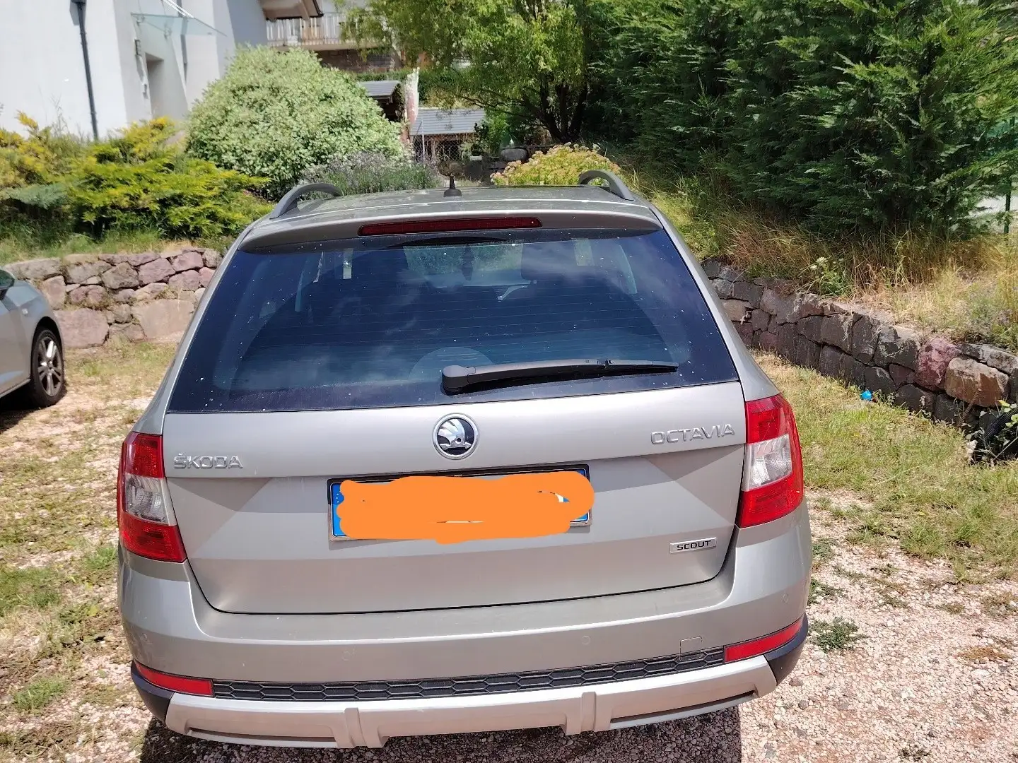 Skoda Octavia Wagon 2.0 tdi Scout c/sen.parc 4x4 184cv dsg Grigio - 2