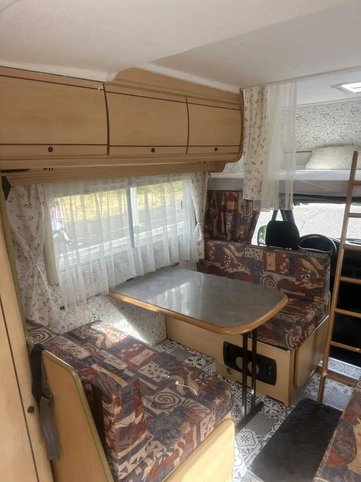 Ford Transit 100 TD CL, foto 2