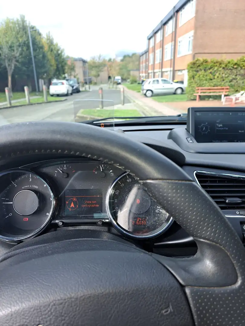 Peugeot 3008 1.6 HDi Active FAP - 2