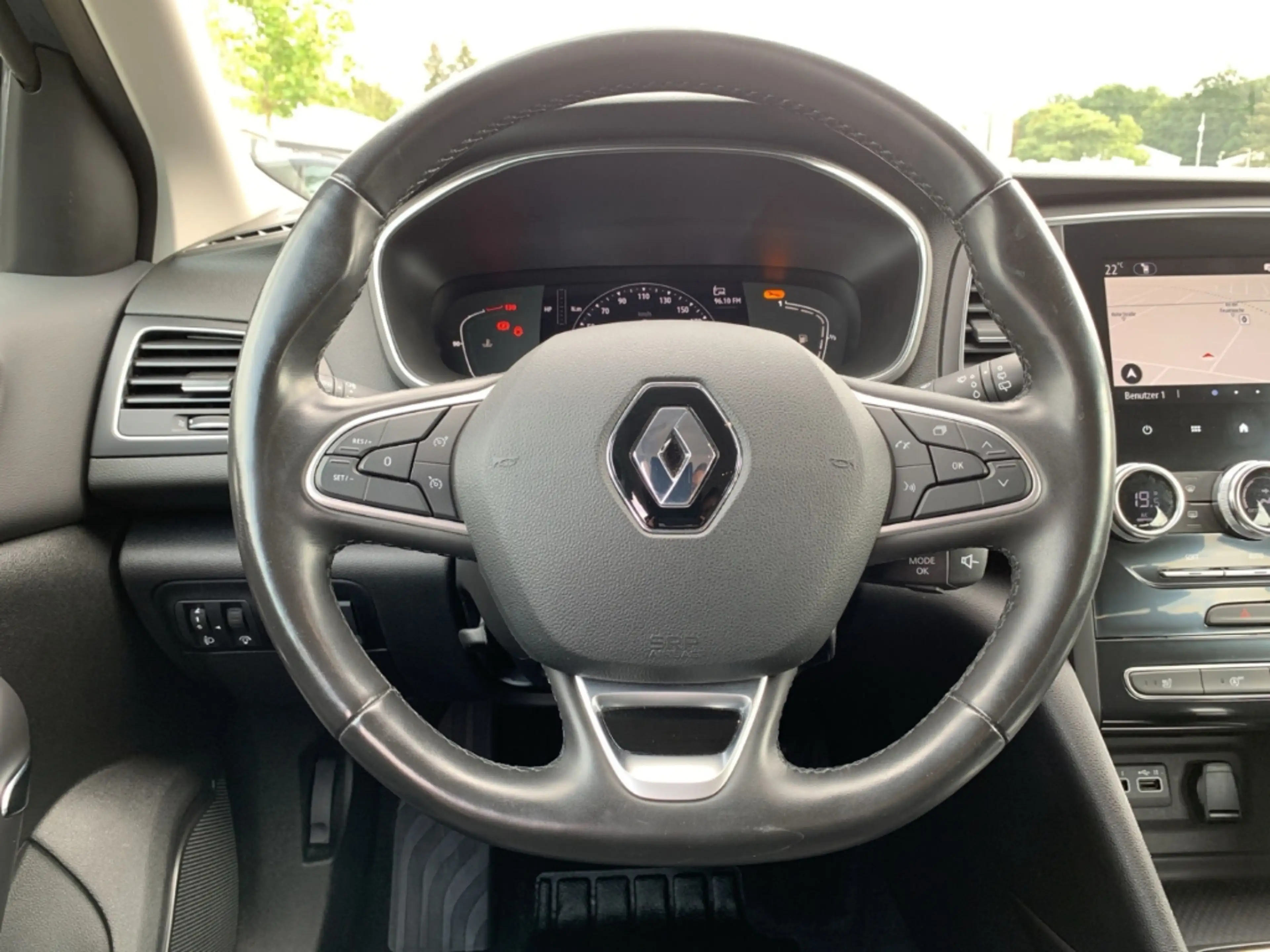 Renault Megane GRANDTOURER EQUILIBRE dCi 115 Equilibre KAMERA+SHZ — photo 15