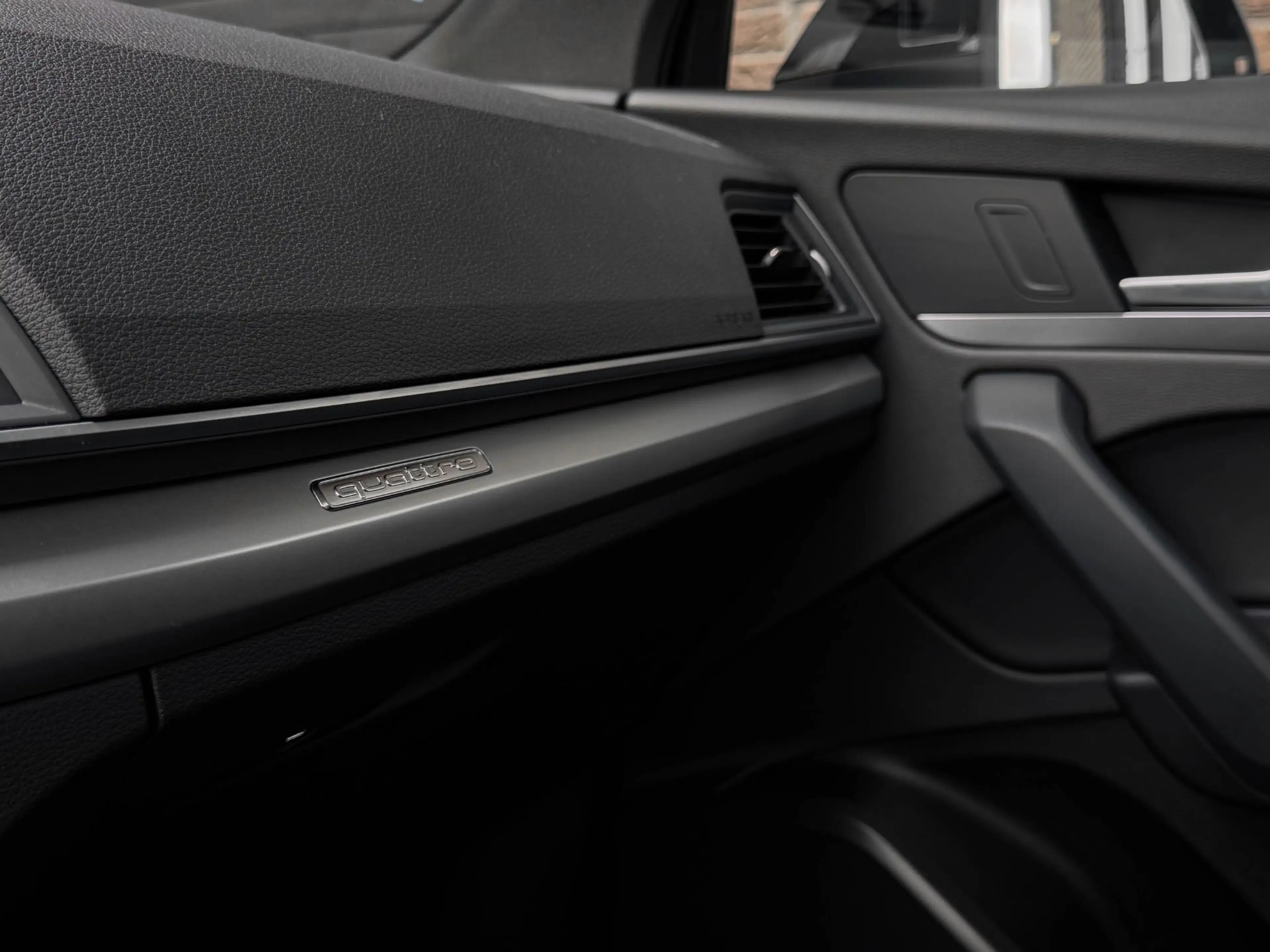 Audi Q5 45 TFSI | All Black | Pano | 20" | Trekh.  Memo | — photo 33