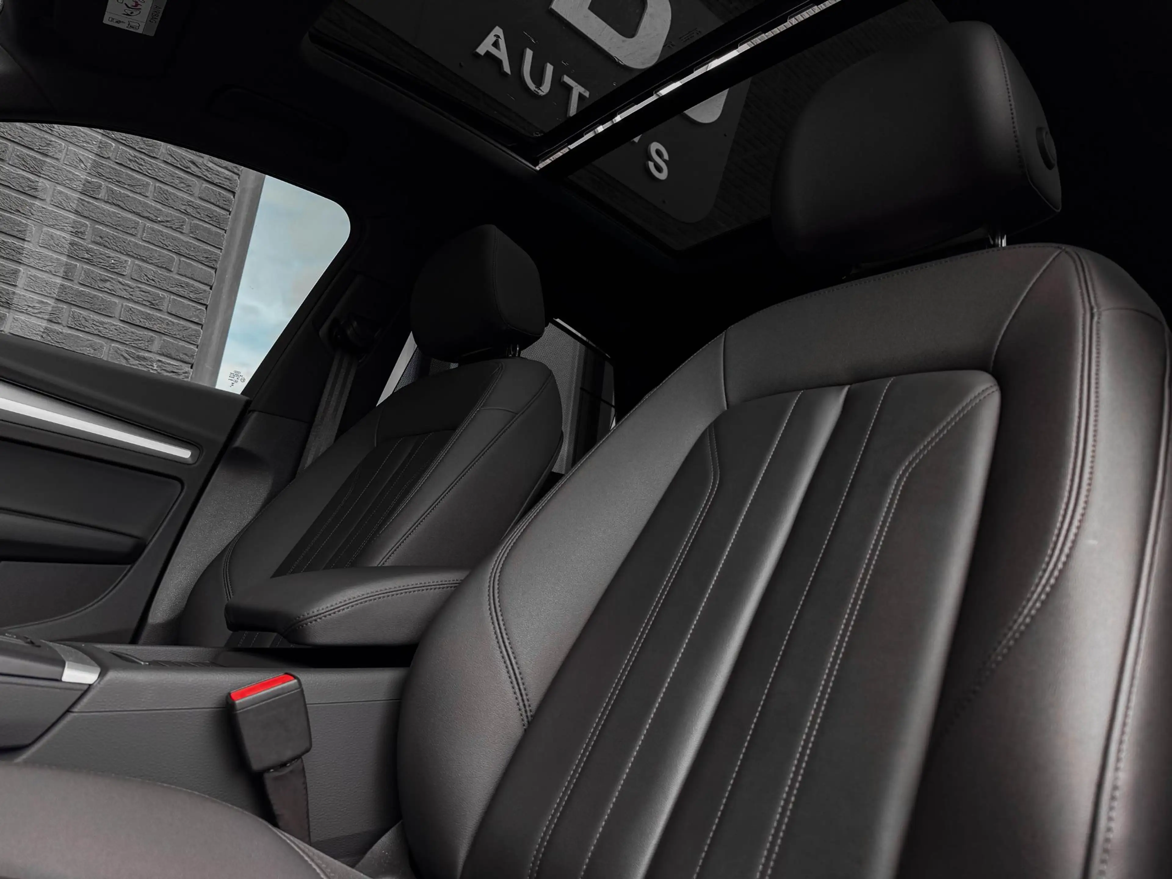 Audi Q5 45 TFSI | All Black | Pano | 20" | Trekh.  Memo | — photo 9