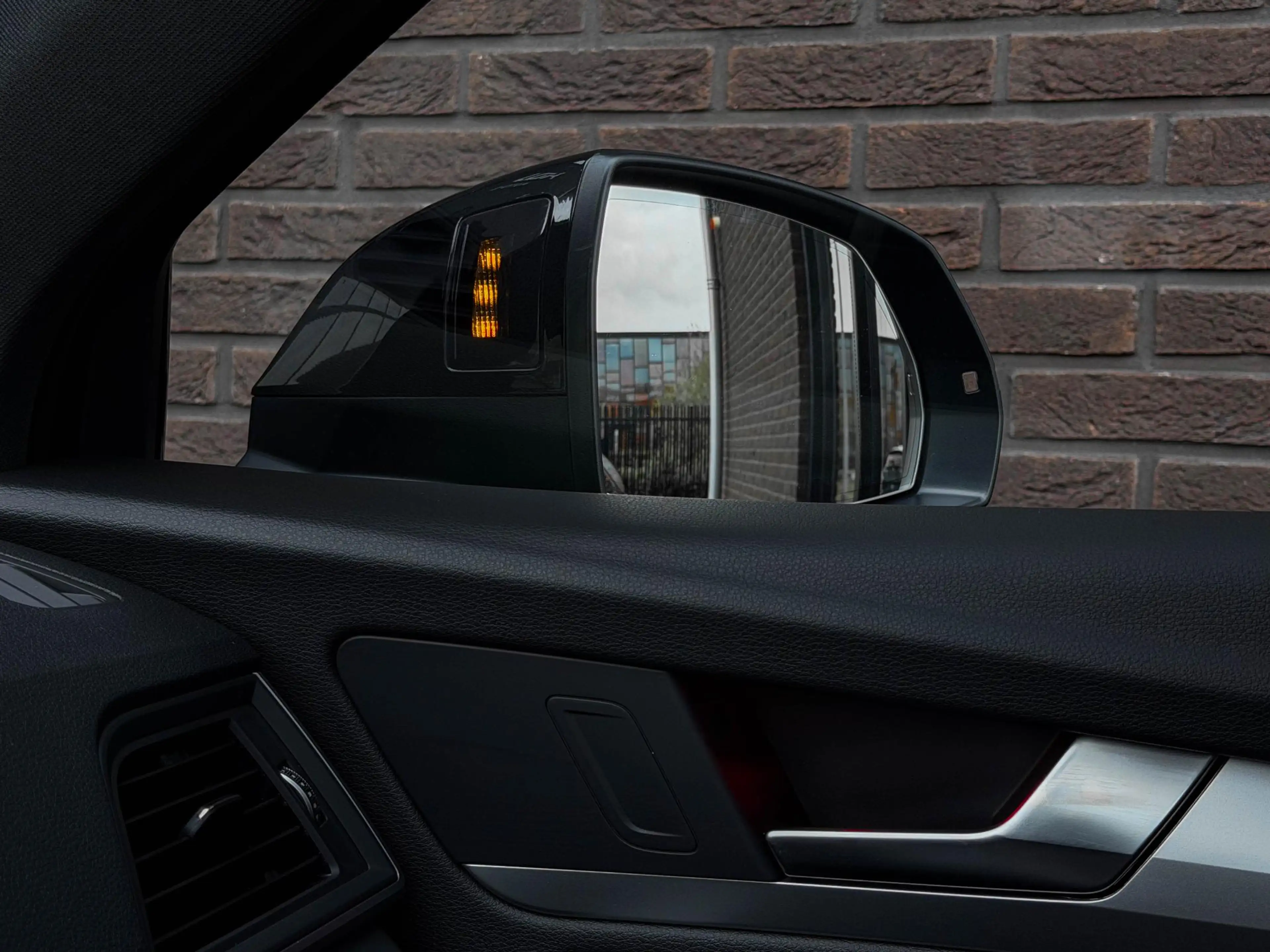 Audi Q5 45 TFSI | All Black | Pano | 20" | Trekh.  Memo | — photo 34