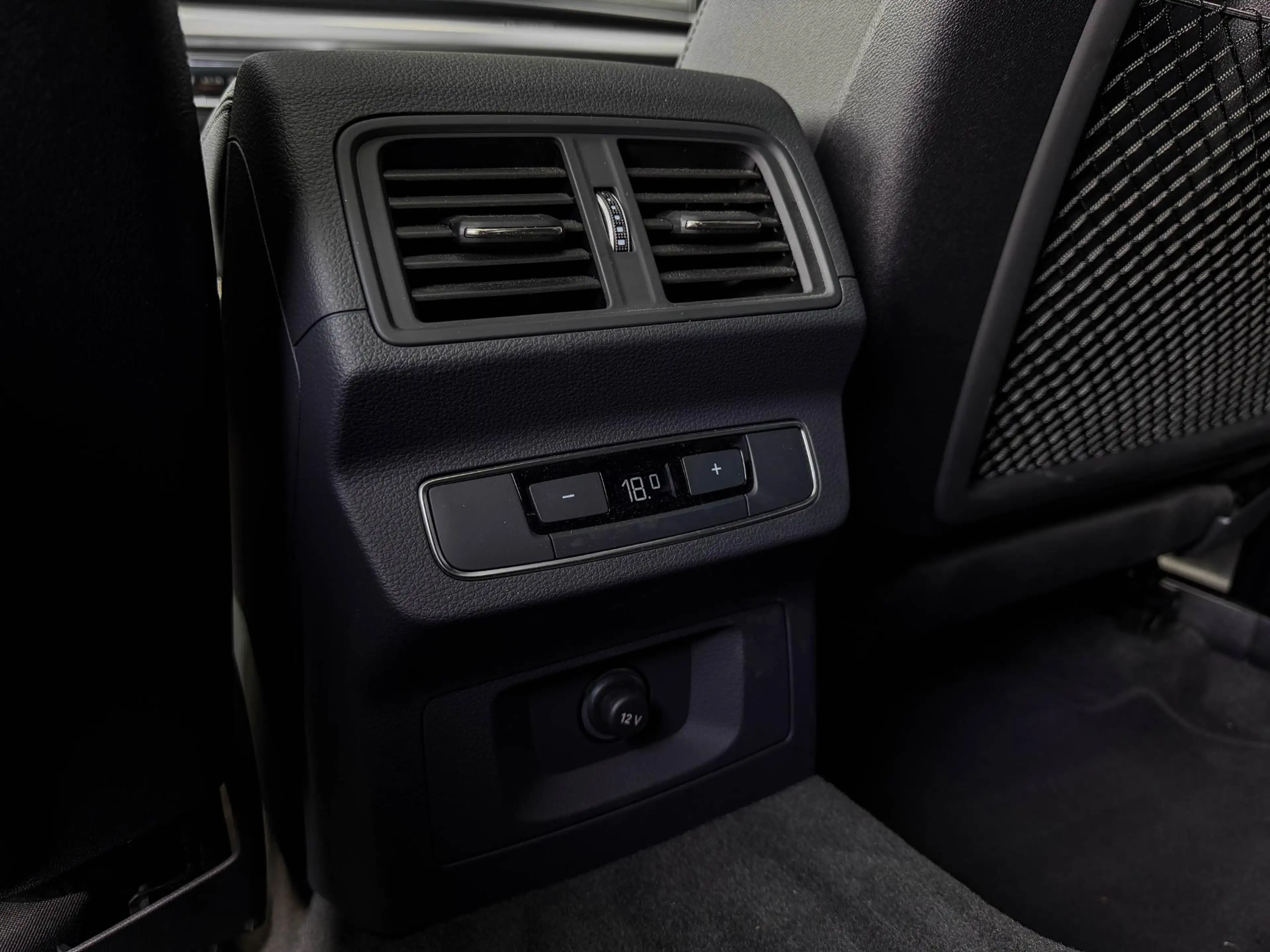 Audi Q5 45 TFSI | All Black | Pano | 20" | Trekh.  Memo | — photo 38