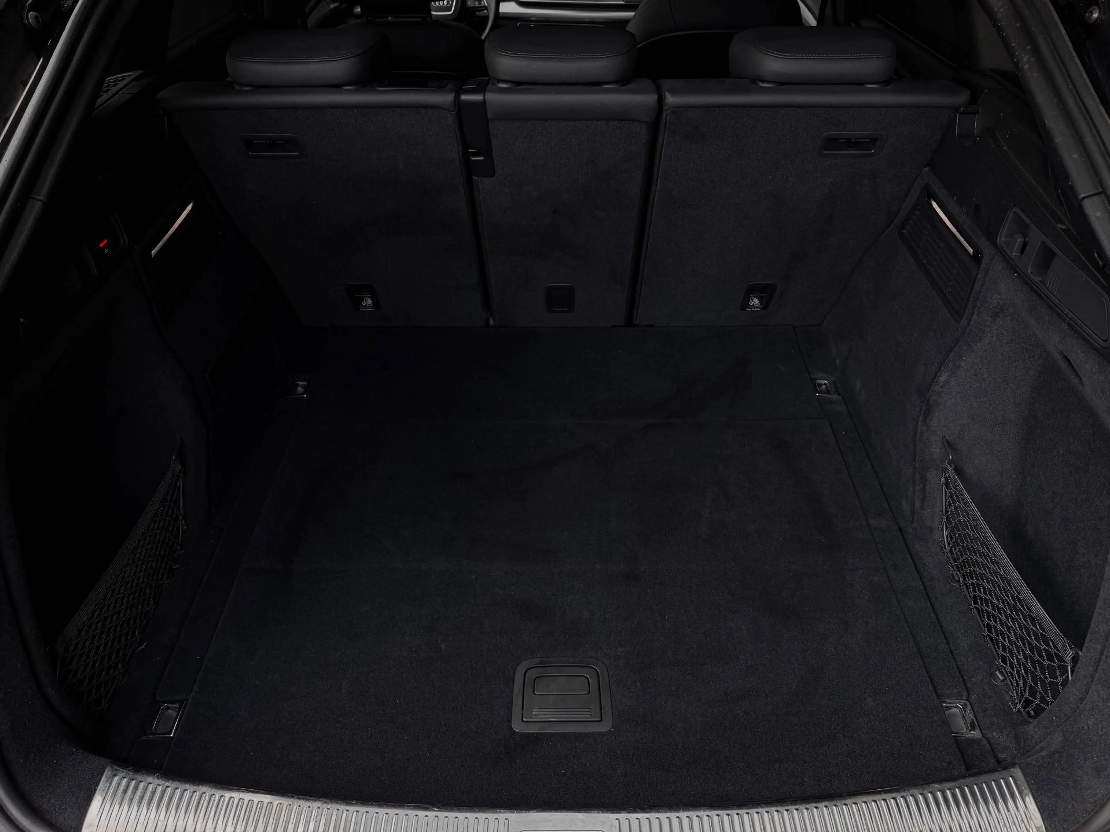 Audi Q5 45 TFSI | All Black | Pano | 20" | Trekh.  Memo | — photo 39