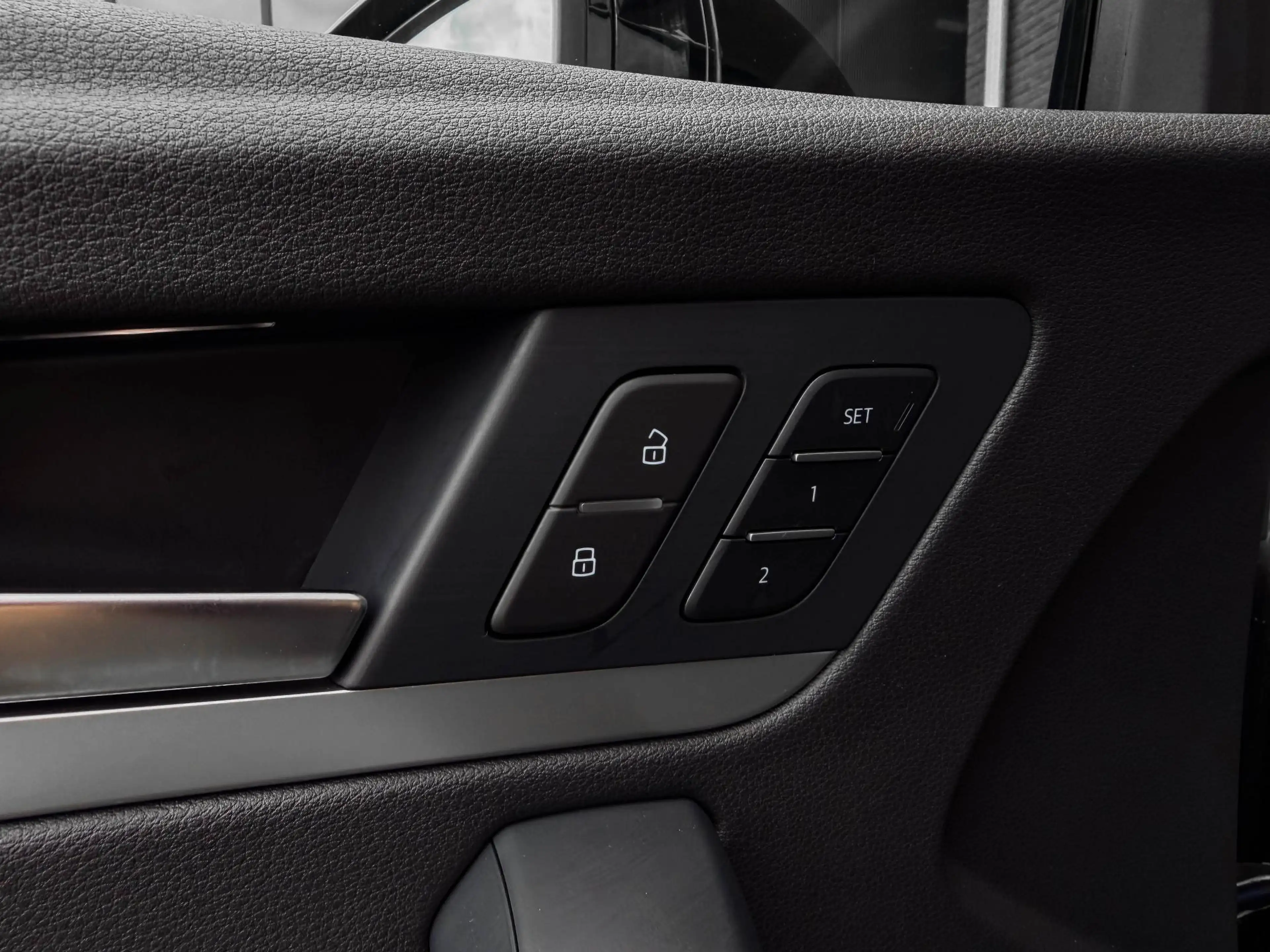 Audi Q5 45 TFSI | All Black | Pano | 20" | Trekh.  Memo | — photo 11