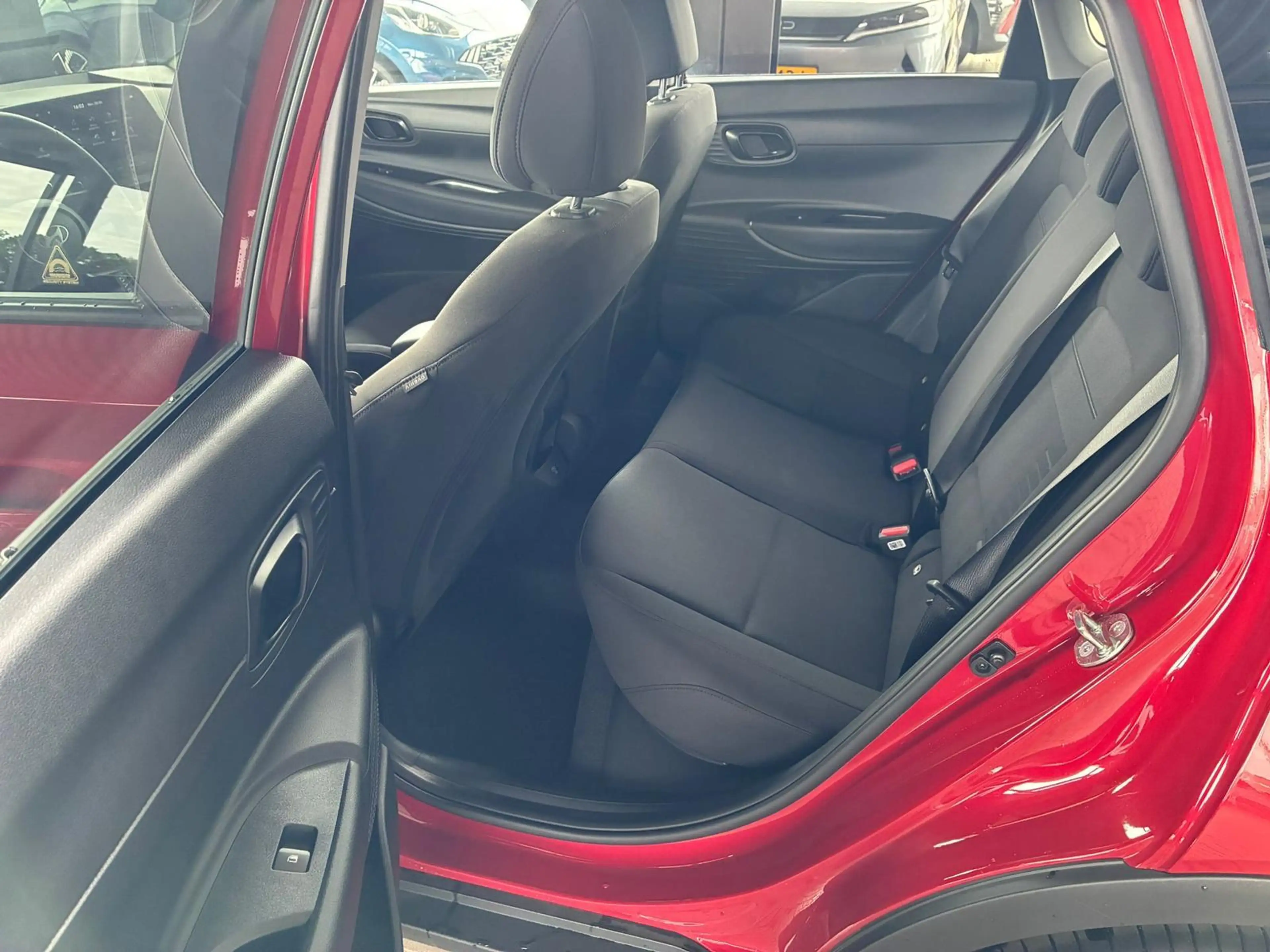 Hyundai BAYON Comfort Plus 1.2 MPI / Navi / PDC m. Kamera / Klim — photo 6