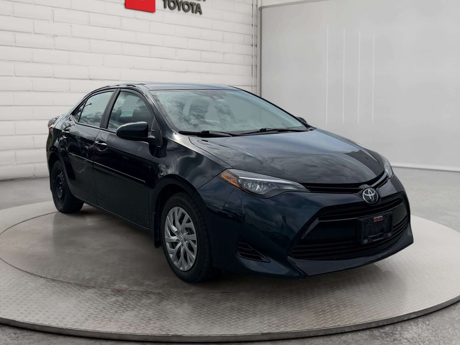2017 Toyota Corolla LE; AUTOMATIC, HEATED SEATS, BACKUP CAMERA, REMOTE — снимка 1