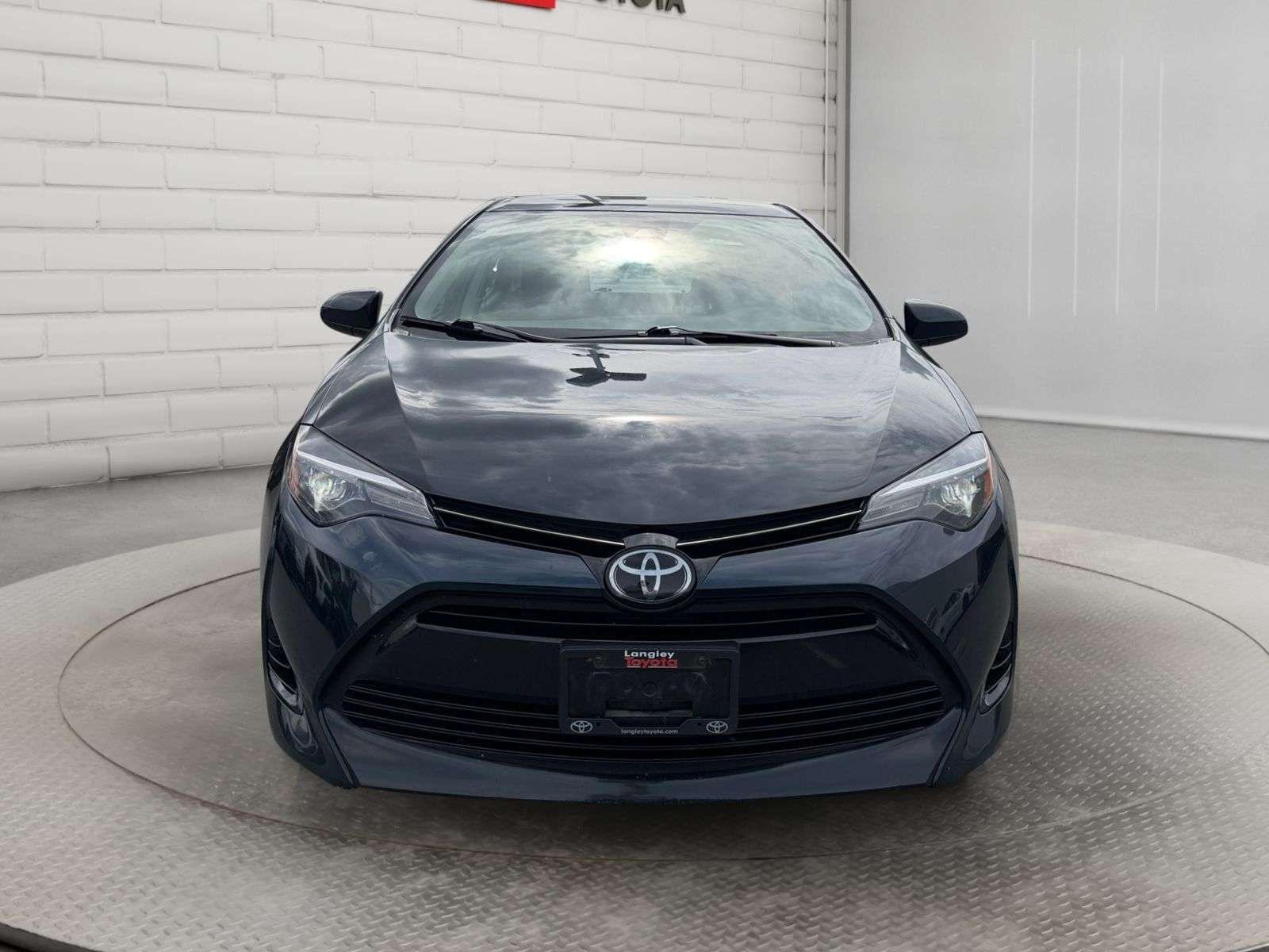 2017 Toyota Corolla LE; AUTOMATIC, HEATED SEATS, BACKUP CAMERA, REMOTE — снимка 1