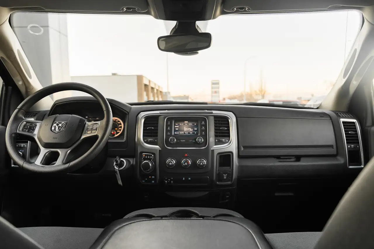 RAM 1500 снимка RAM 1500