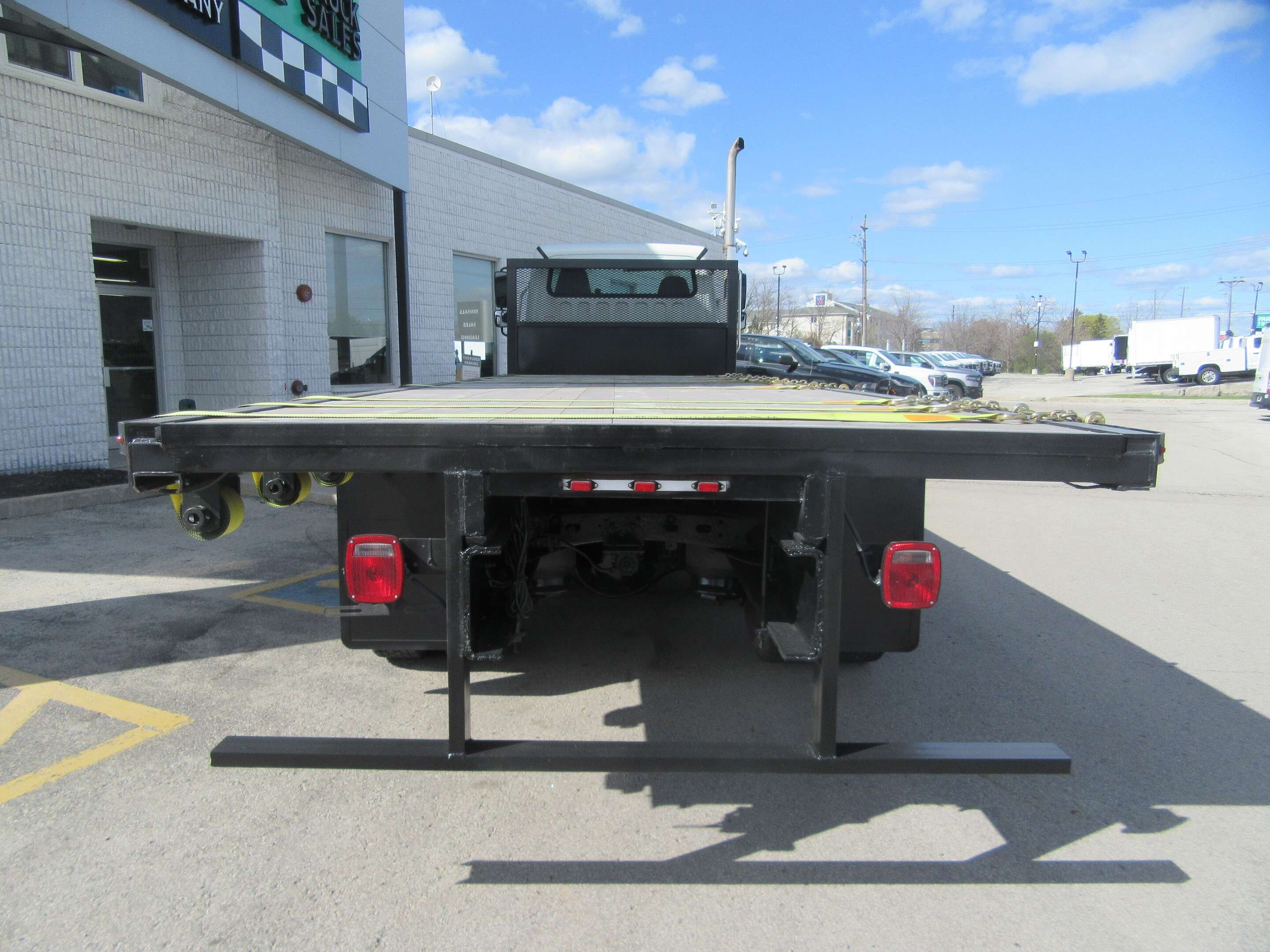 2019 Freightliner M2-106