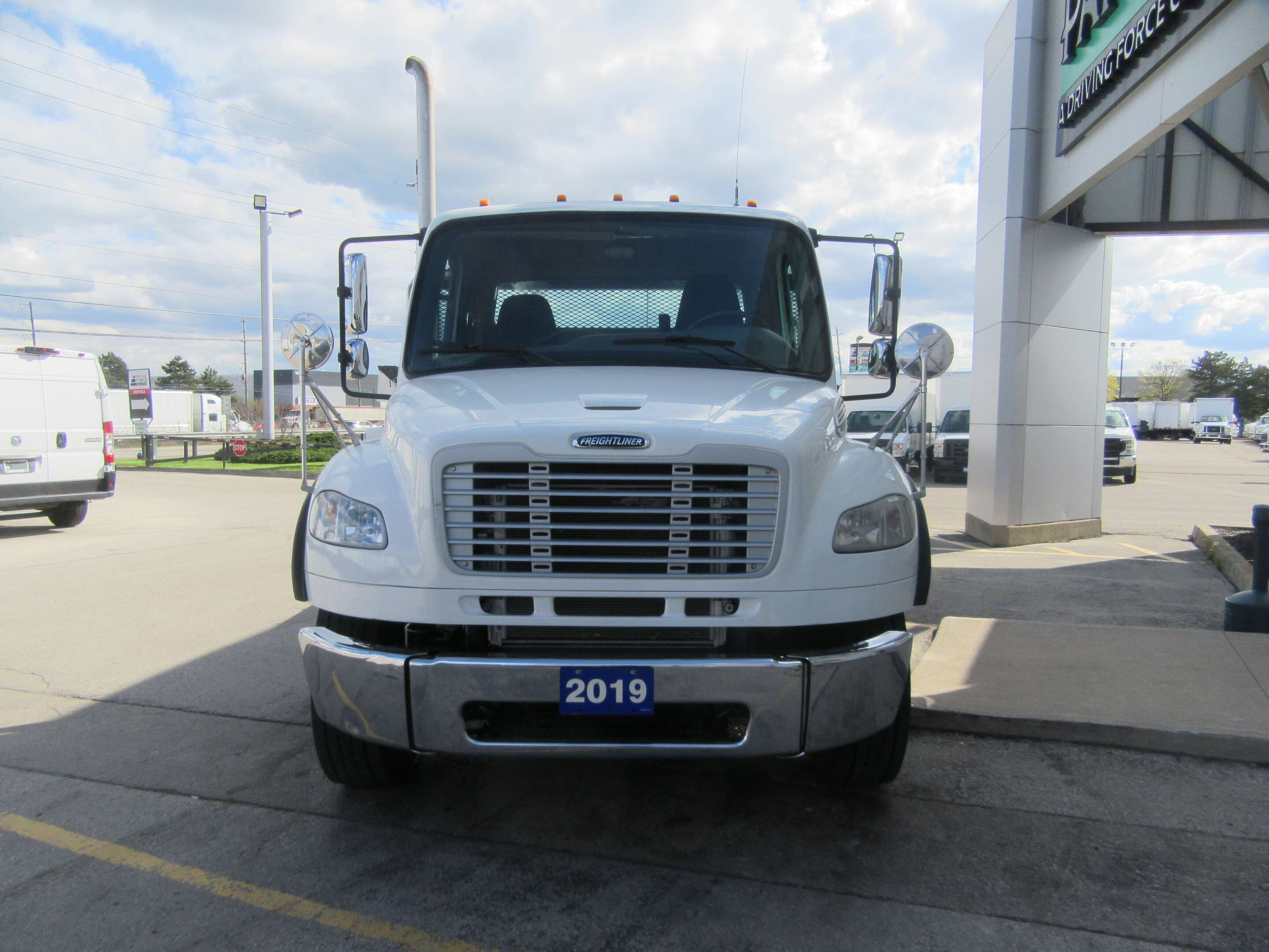 2019 Freightliner M2-106
