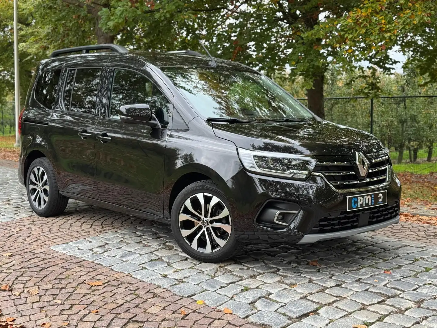 Renault Kangoo TCe * Techno * 130pk * FULL HISTORIEK *  NAVI *TOP Schwarz - 1