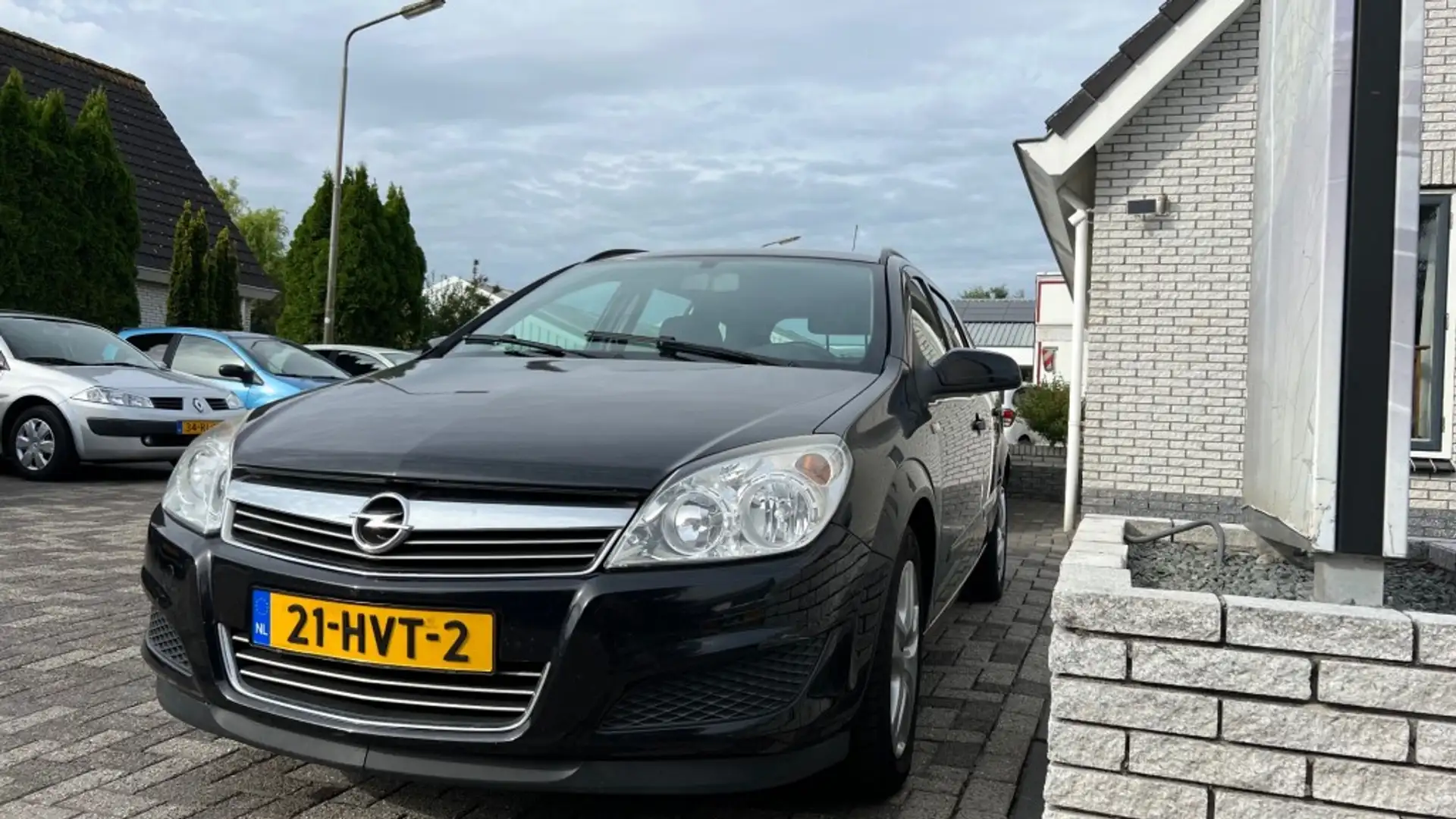 Opel Astra 1.6 Business Zwart - 2