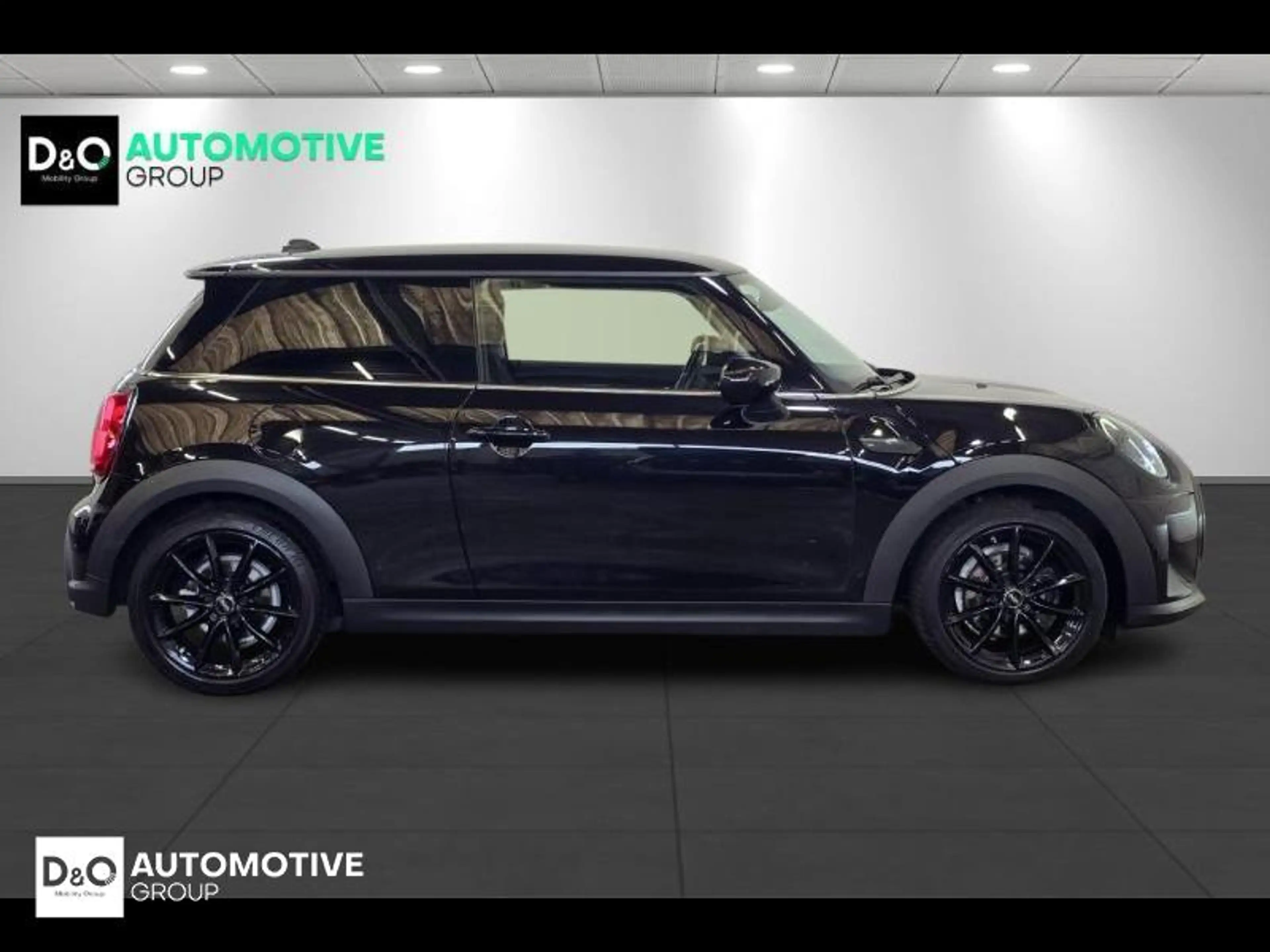 MINI One hatchback — photo 4