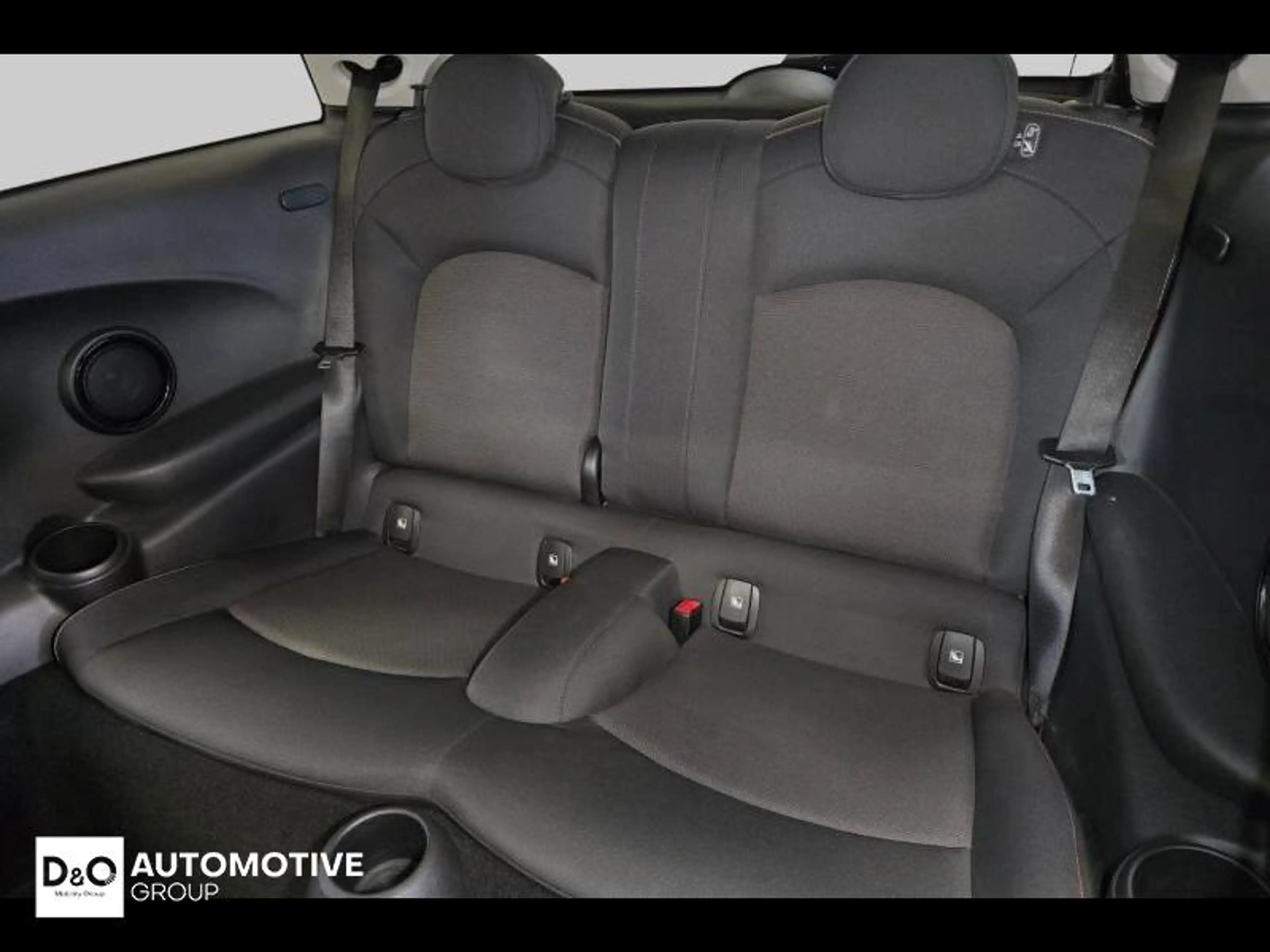 MINI One hatchback — photo 8
