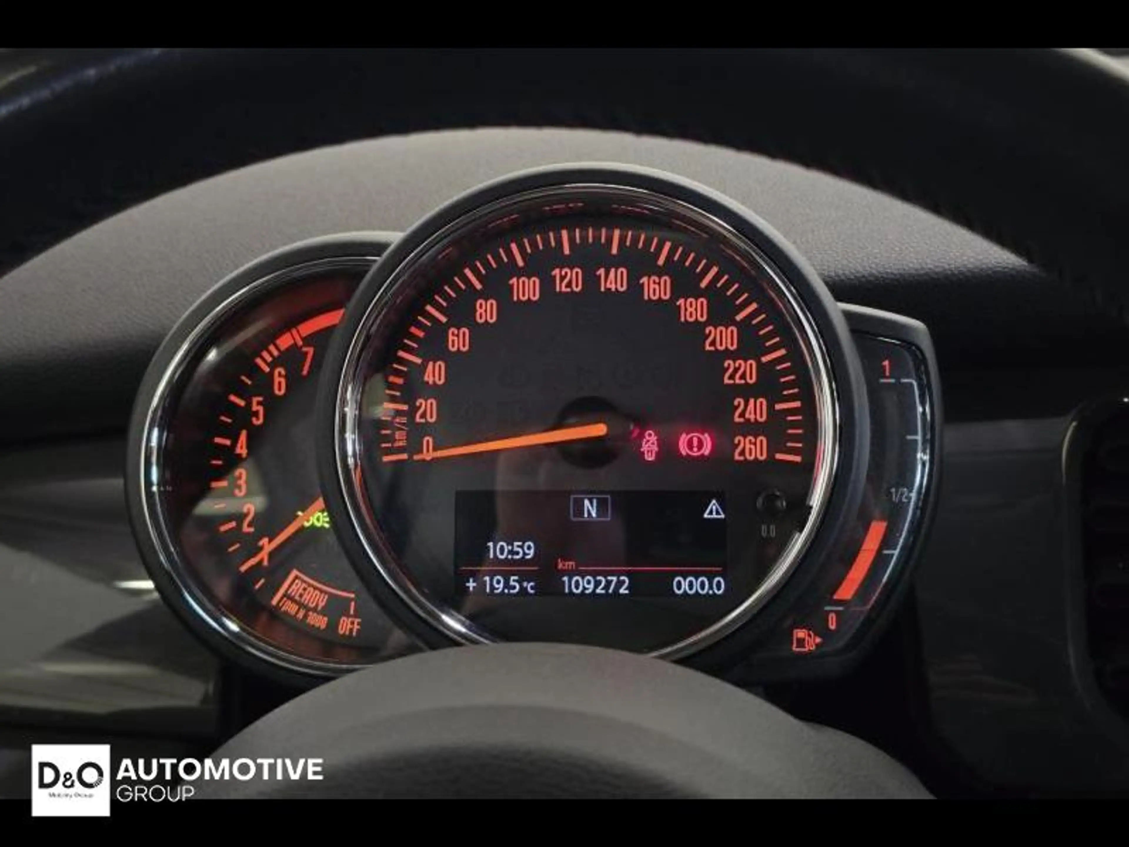 MINI One hatchback — photo 11