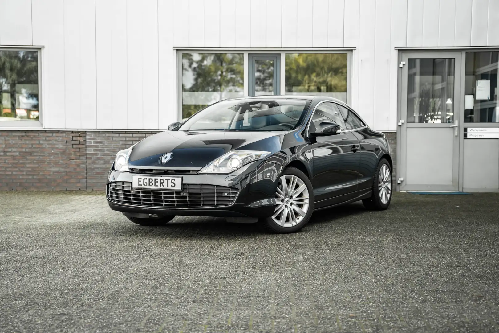 Renault Laguna Coupé 3.5 V6 Initiale | Youngtimer Schwarz - 1