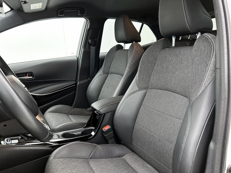 Toyota Corolla 1.8 Hybrid Dynamic | dealer onderhouden | Stoelver — photo 15