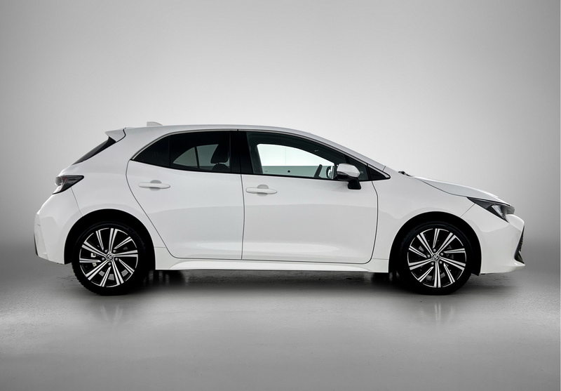 Toyota Corolla 1.8 Hybrid Dynamic | dealer onderhouden | Stoelver — photo 12