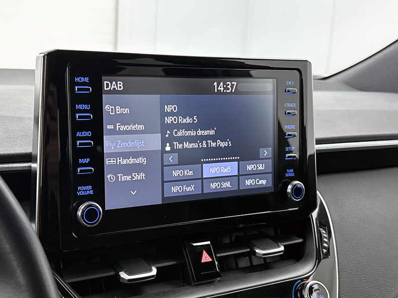 Toyota Corolla 1.8 Hybrid Dynamic | dealer onderhouden | Stoelver — photo 7
