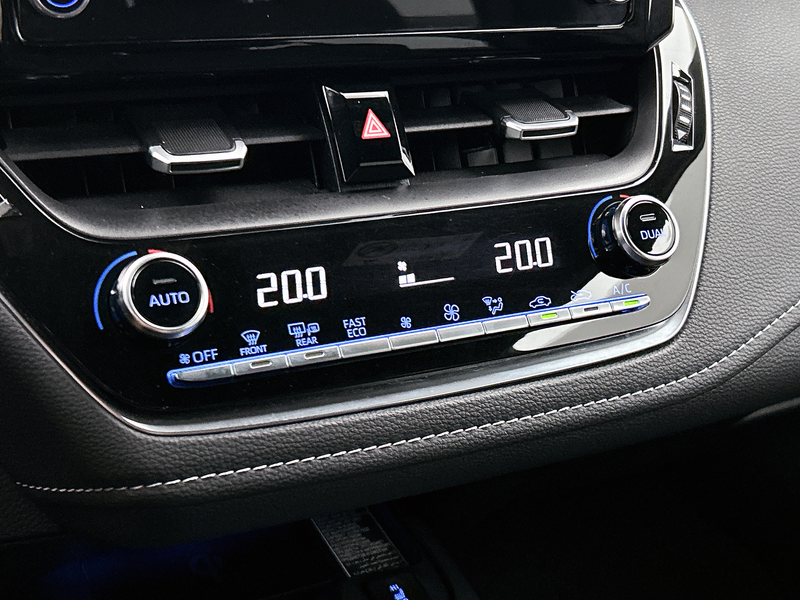 Toyota Corolla 1.8 Hybrid Dynamic | dealer onderhouden | Stoelver — photo 9