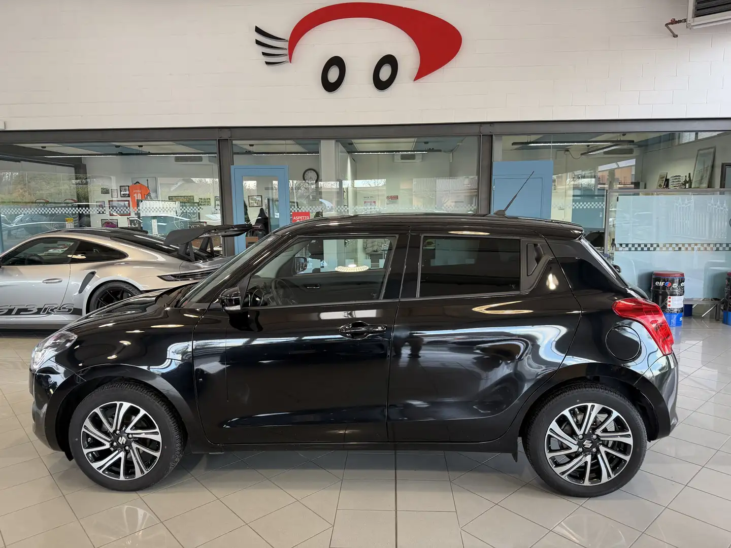 Suzuki Swift Swift 1.2 Hybrid Top 2wd Schwarz - 1