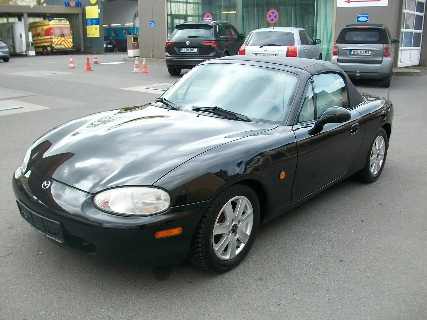 Mazda MX-5 1.6 Cabrio*5Gang*LM* Noir - 1