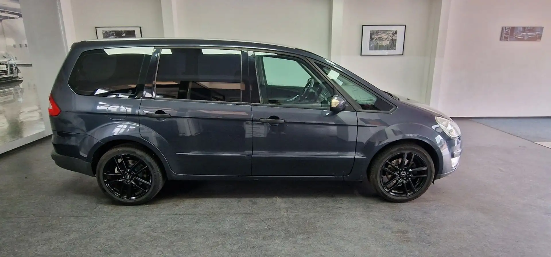 Ford Galaxy 2.0 Ambiente 7 Sitze WR+SR TÜV 11/2026 Gris - 1