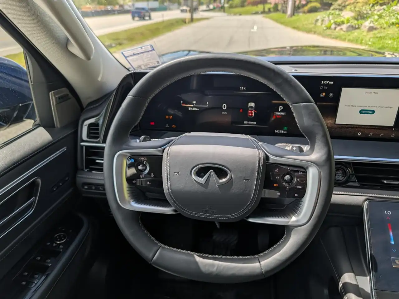 Infiniti QX80 снимка Infiniti QX80