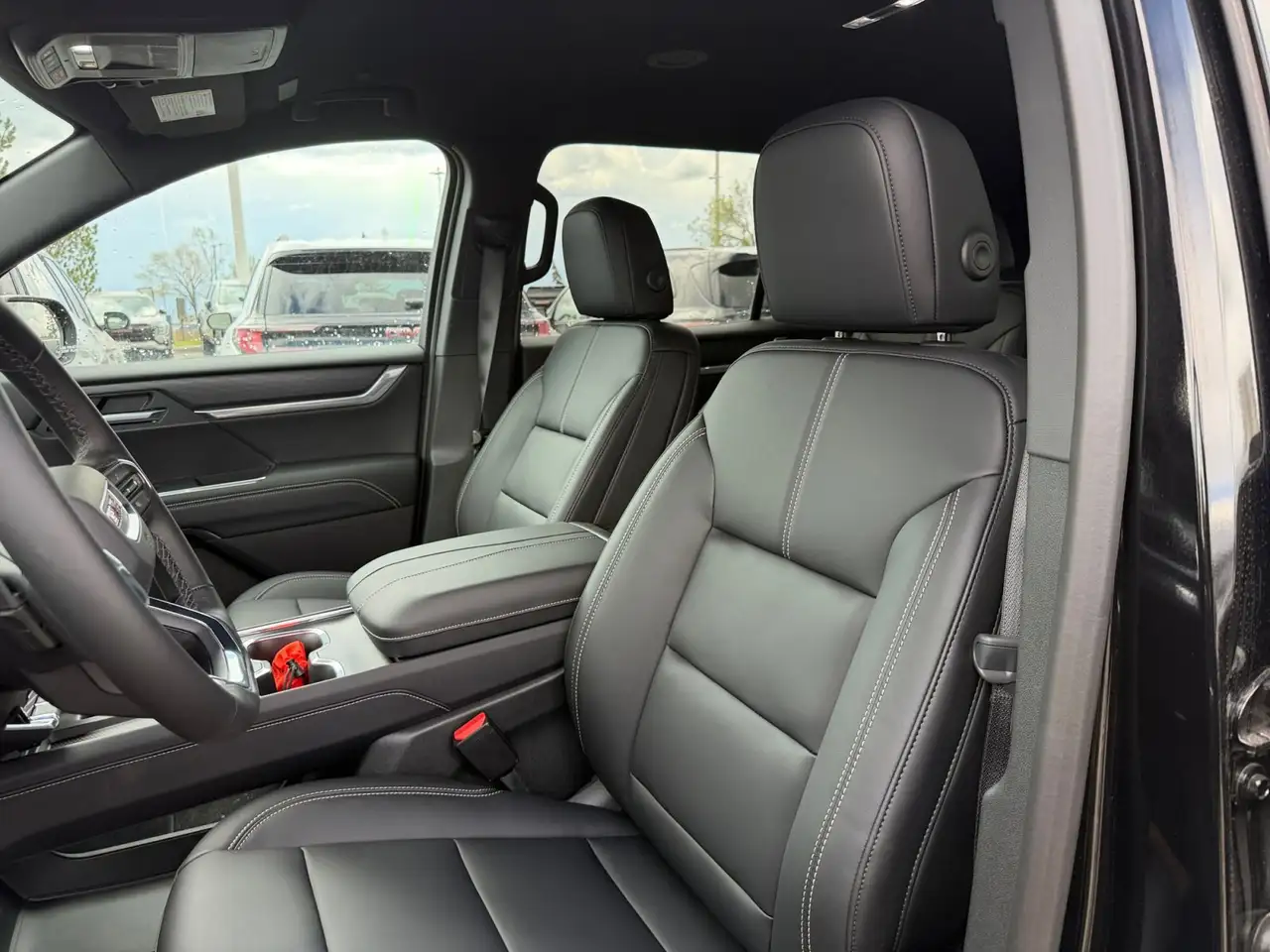 GMC Acadia снимка GMC Acadia
