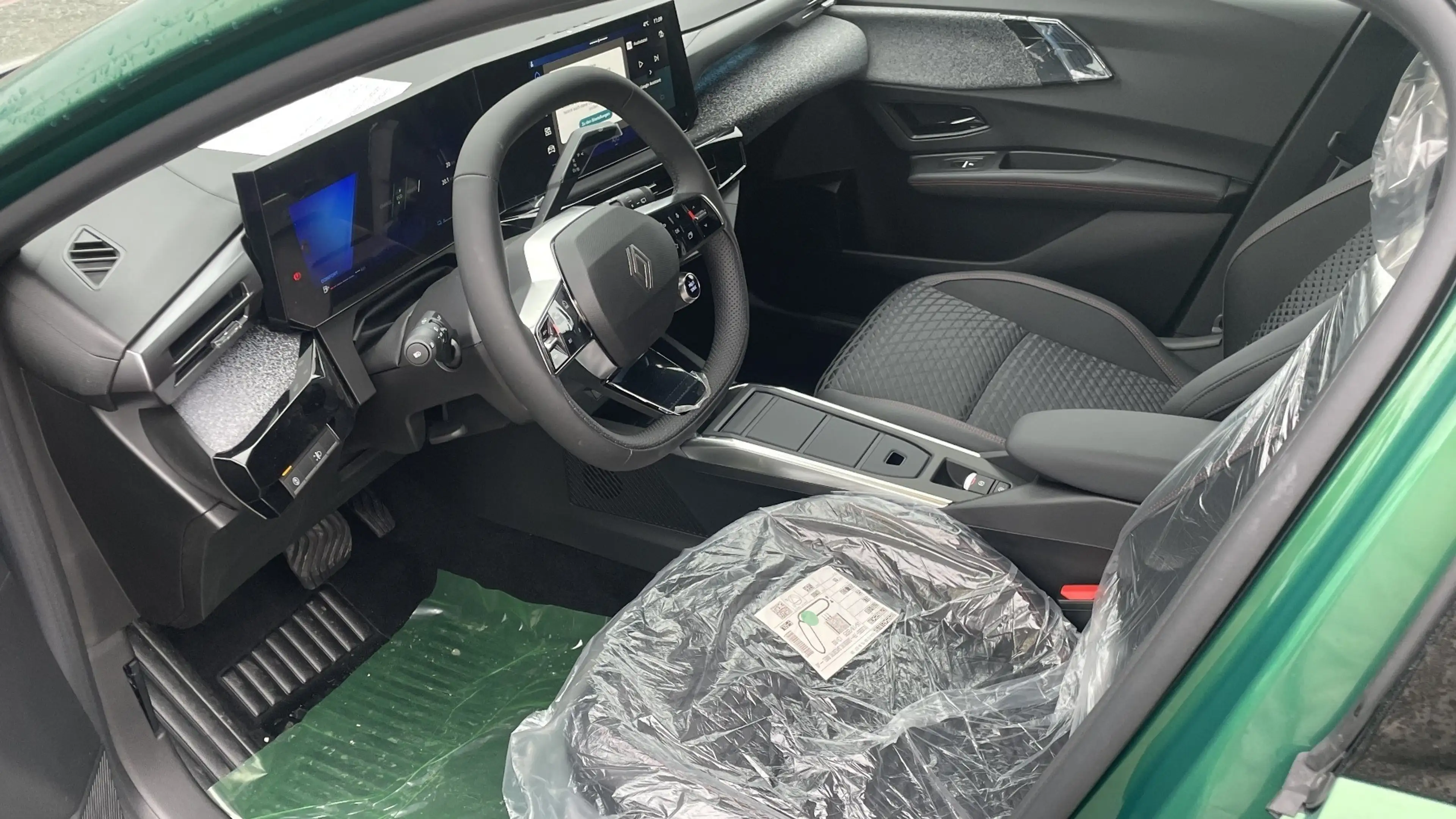 Renault Clio Techno Full Hybrid E-Tech 160 — photo 4
