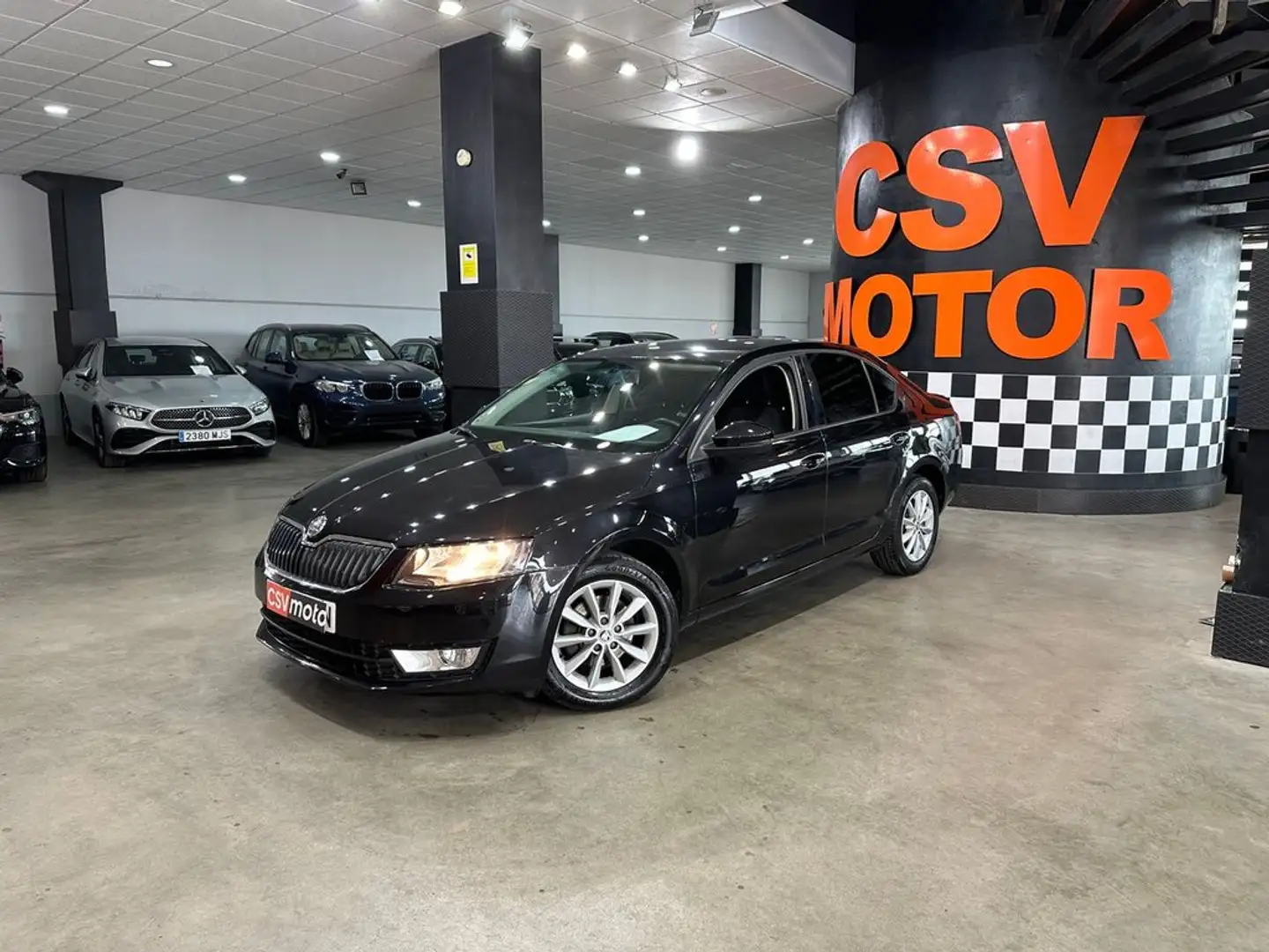 Skoda Octavia 1.6TDI CR Ambition 105 Negro - 2