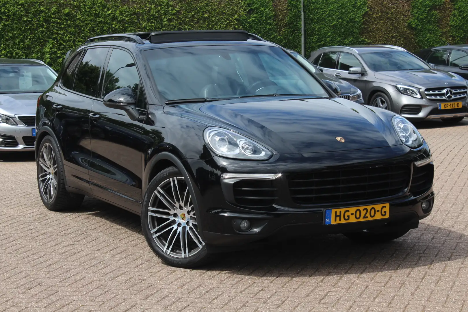 Porsche Cayenne 3.0 S E-Hybrid / Panoramadak / Camera / Luchtverin Zwart - 1