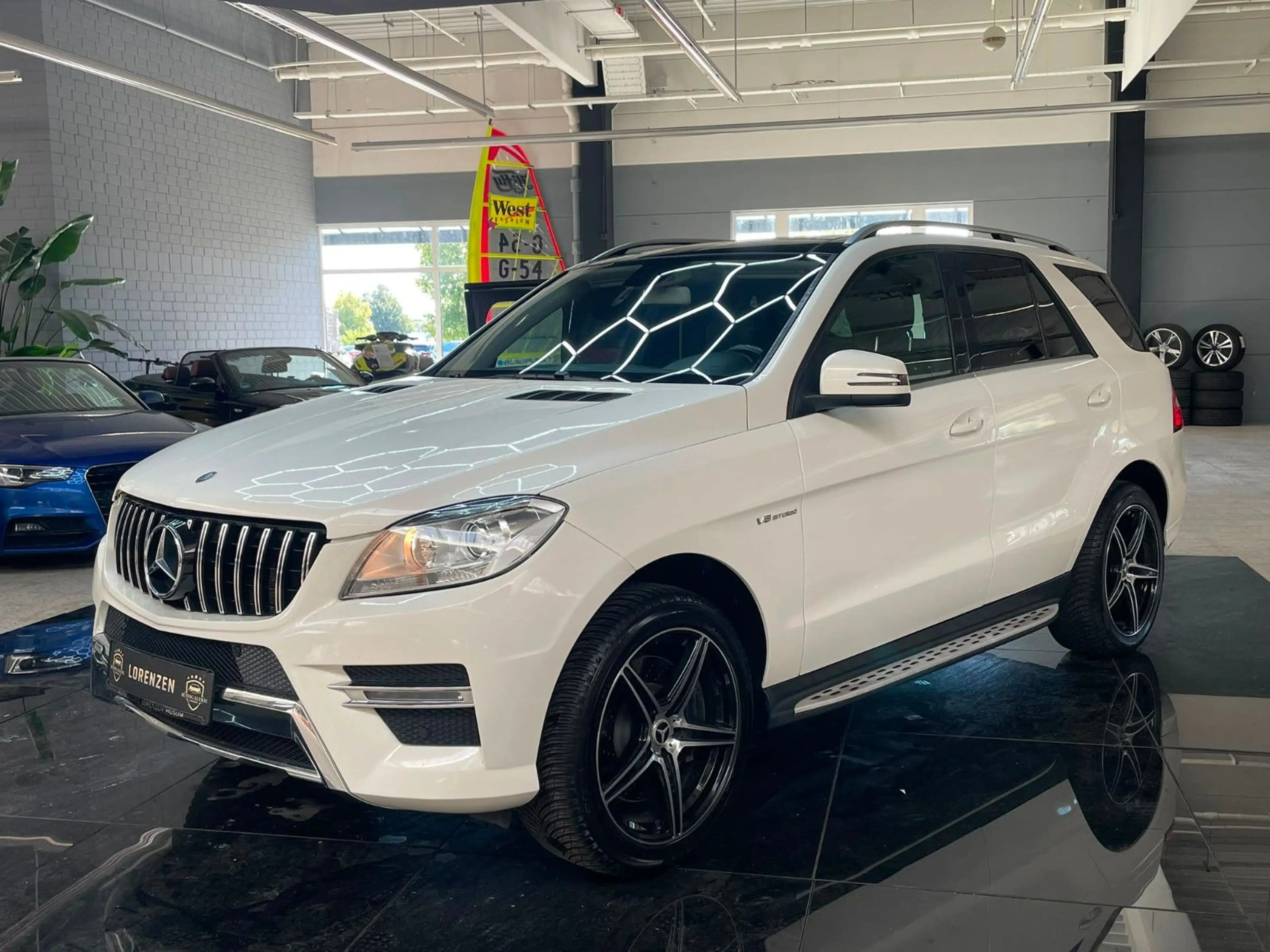 Mercedes-Benz ML 500 BlueEfficiency 4Matic V8 / AMG / Pano /