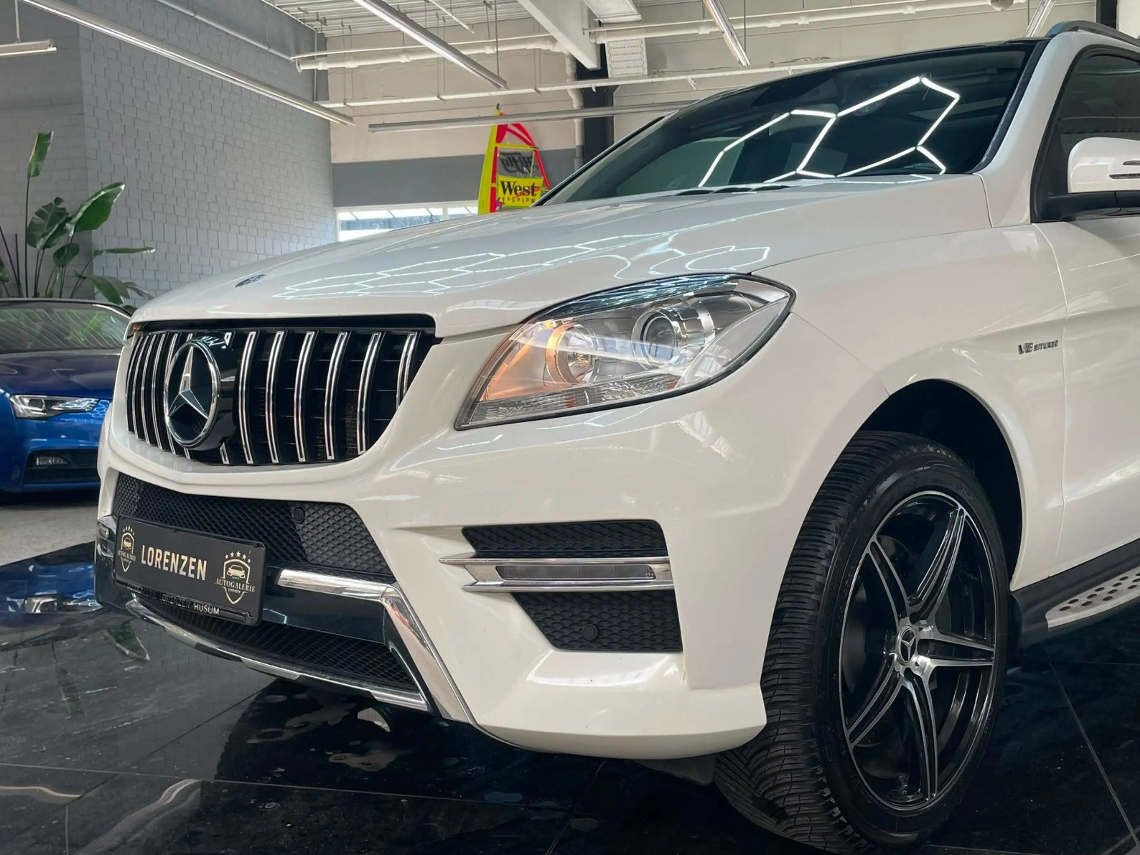Mercedes-Benz ML 500 BlueEfficiency 4Matic V8 / AMG / Pano / — photo 2