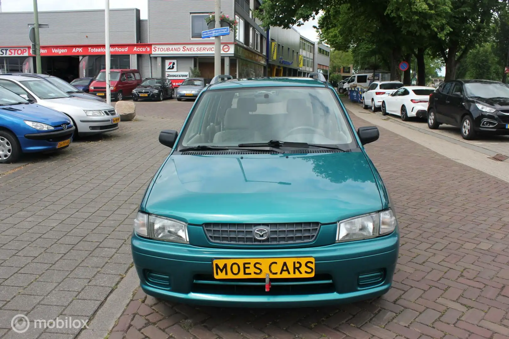 Mazda Demio 1.3 GLX Verde - 2