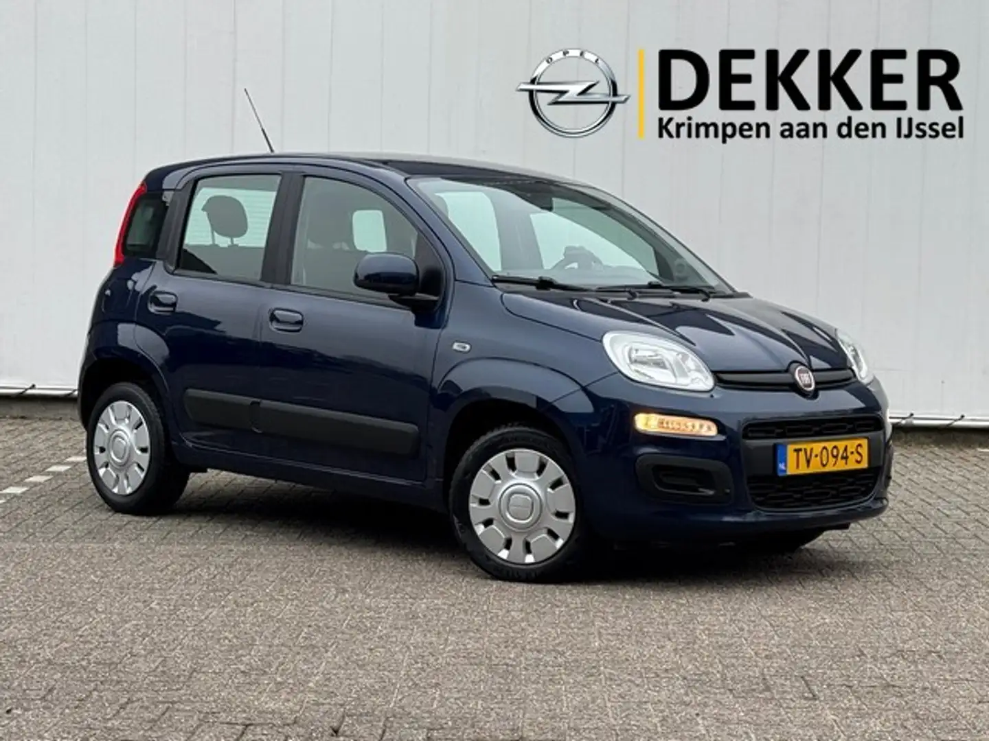 Fiat Panda 1.2 Popstar Plus met Airco, Bluetooth, All Season Bleu - 1
