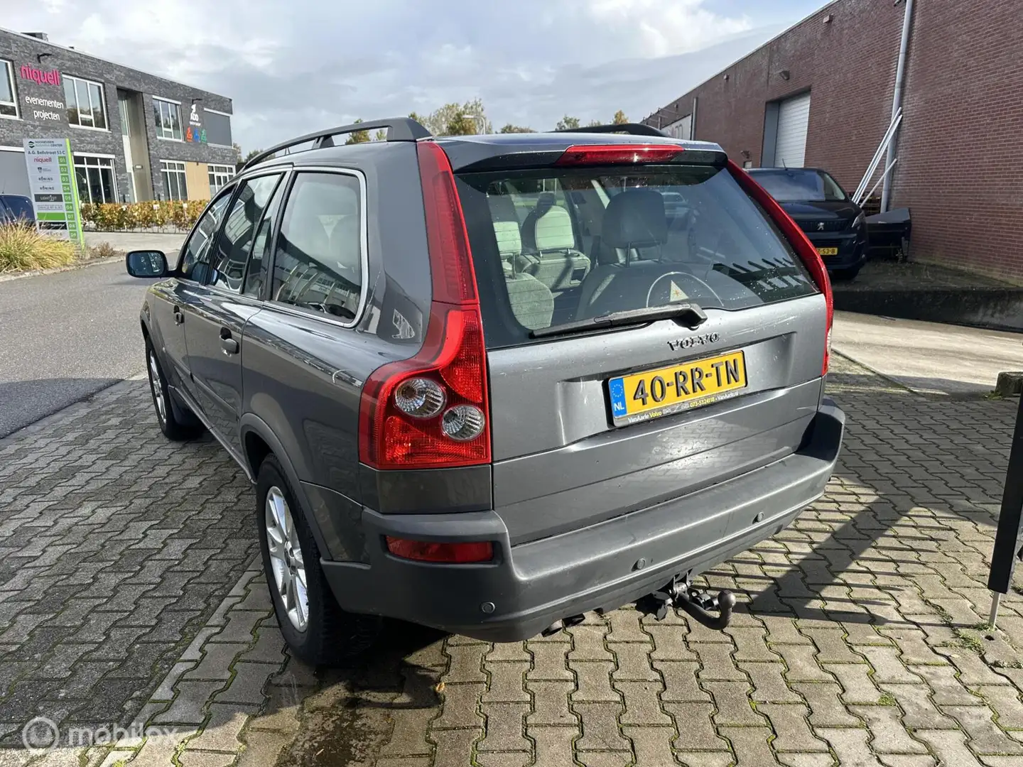 Volvo XC90 2.5 T Ocean Race 7 persoons handel export Grijs - 2