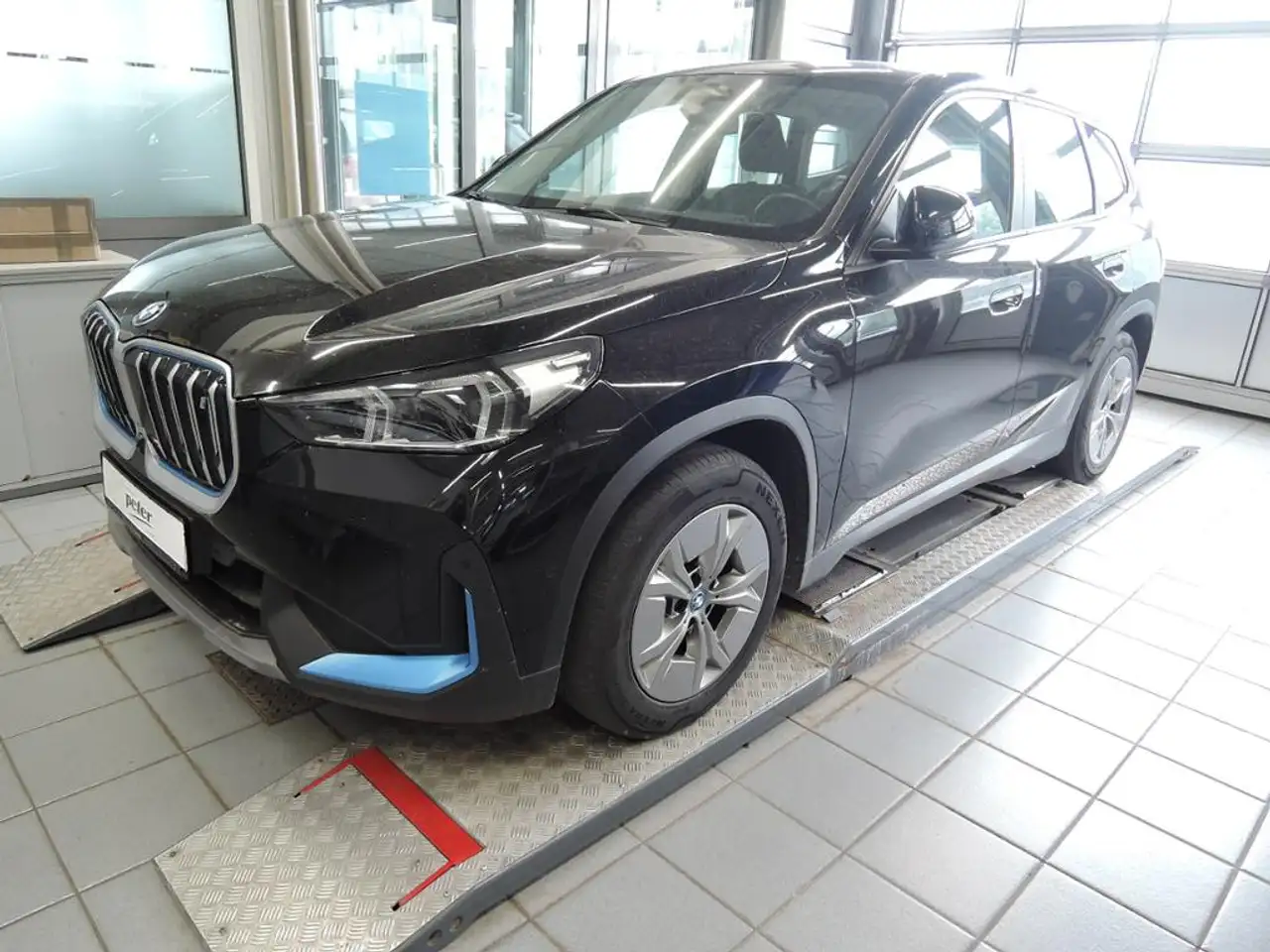 BMW iX1