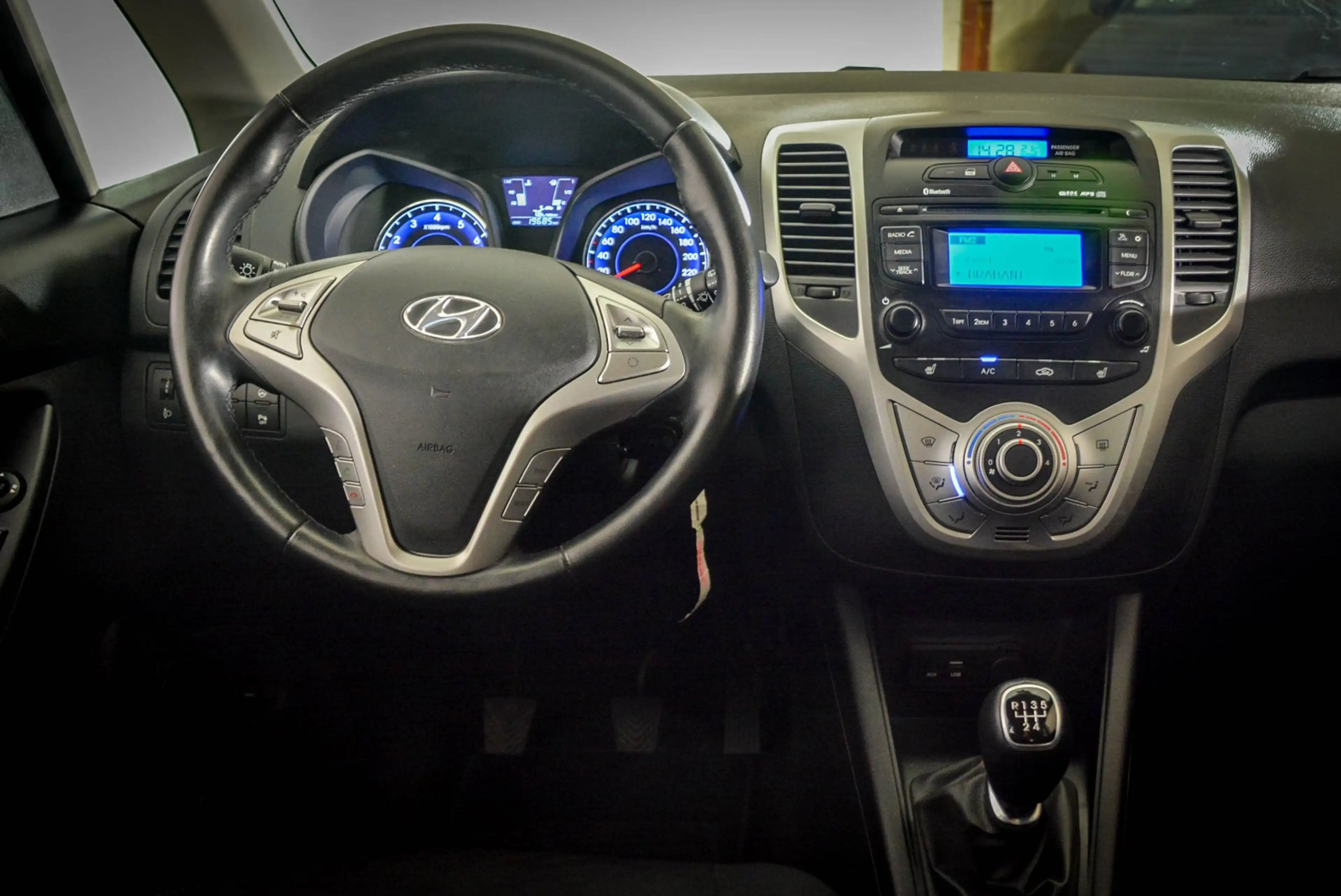 Hyundai iX20 1.4i airco, PDC achter, stuurwielverwarming — photo 26