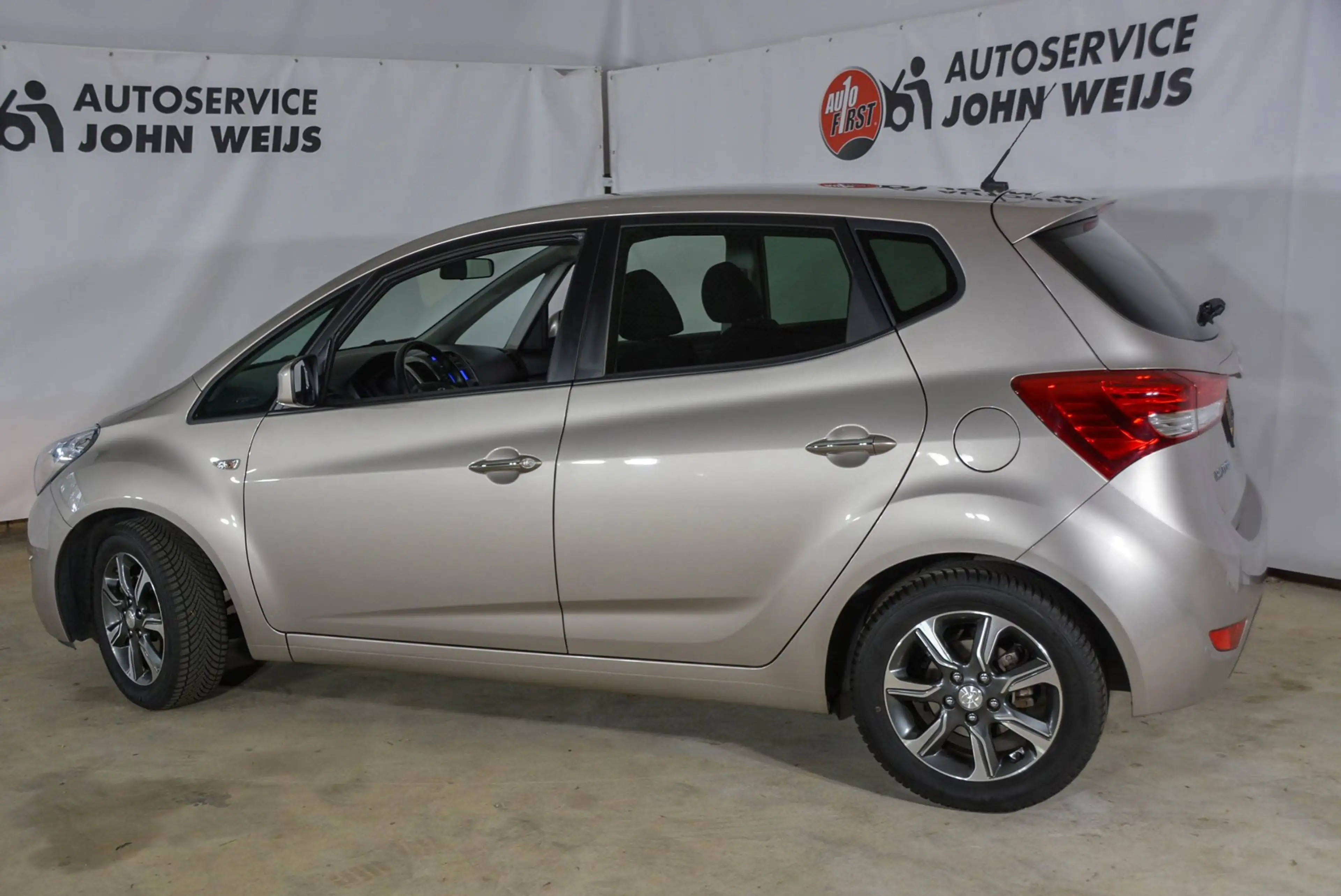 Hyundai iX20 1.4i airco, PDC achter, stuurwielverwarming — photo 6